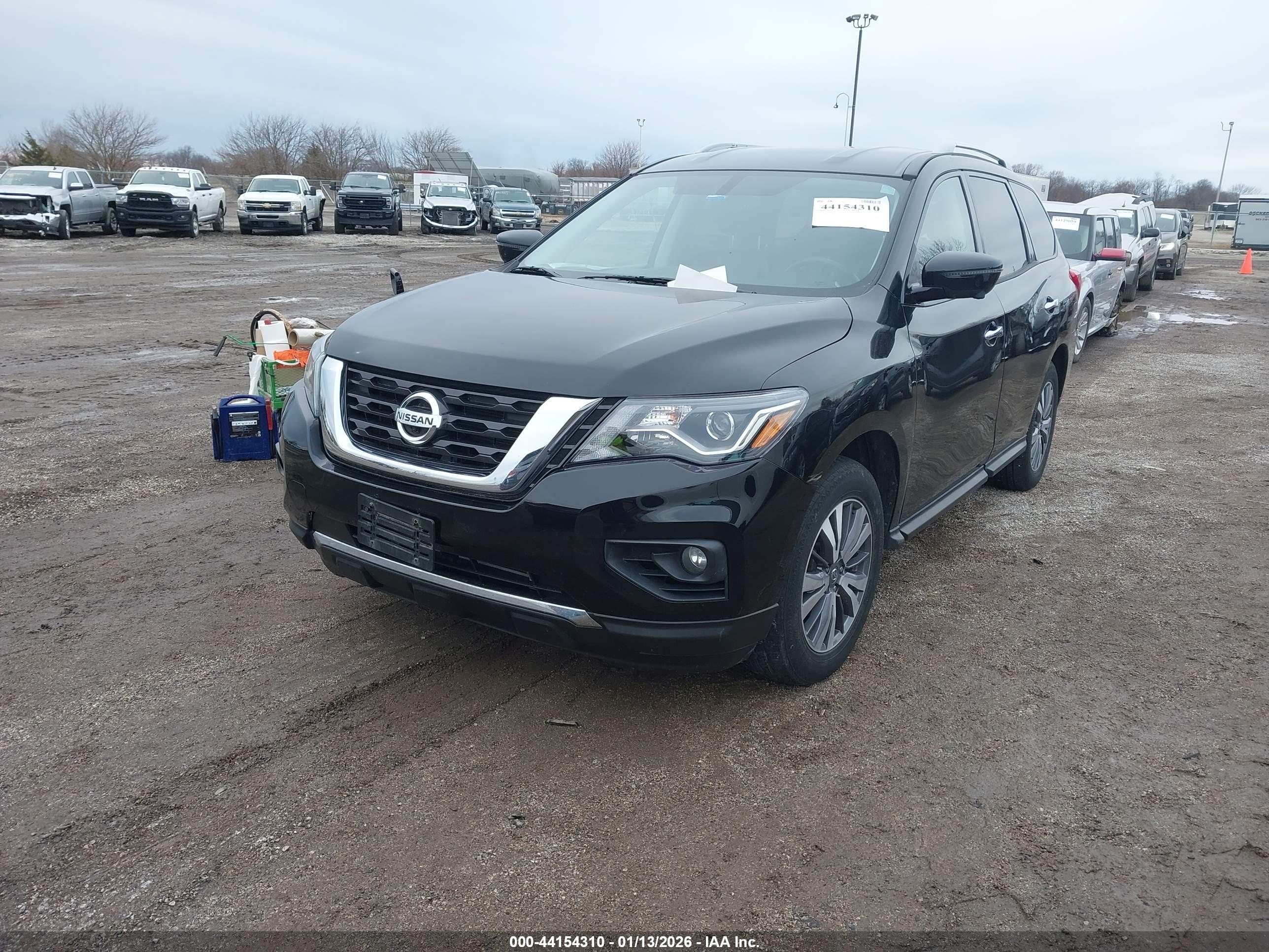 NISSAN PATHFINDER image 2