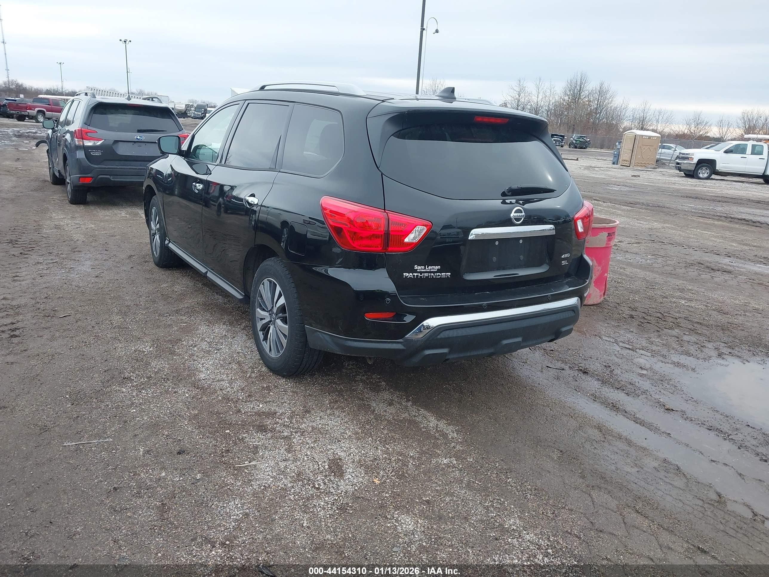 NISSAN PATHFINDER image 3