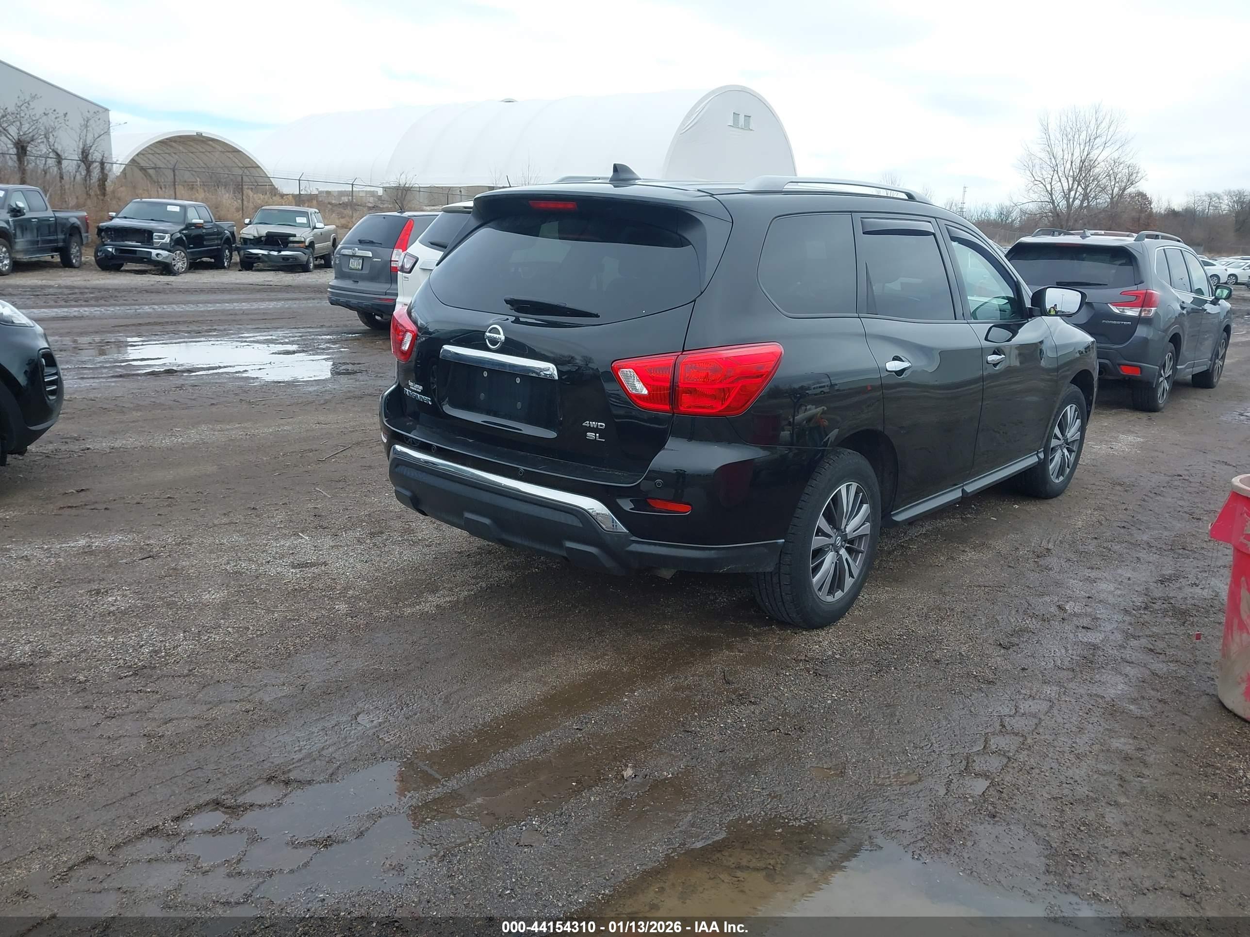 NISSAN PATHFINDER image 4