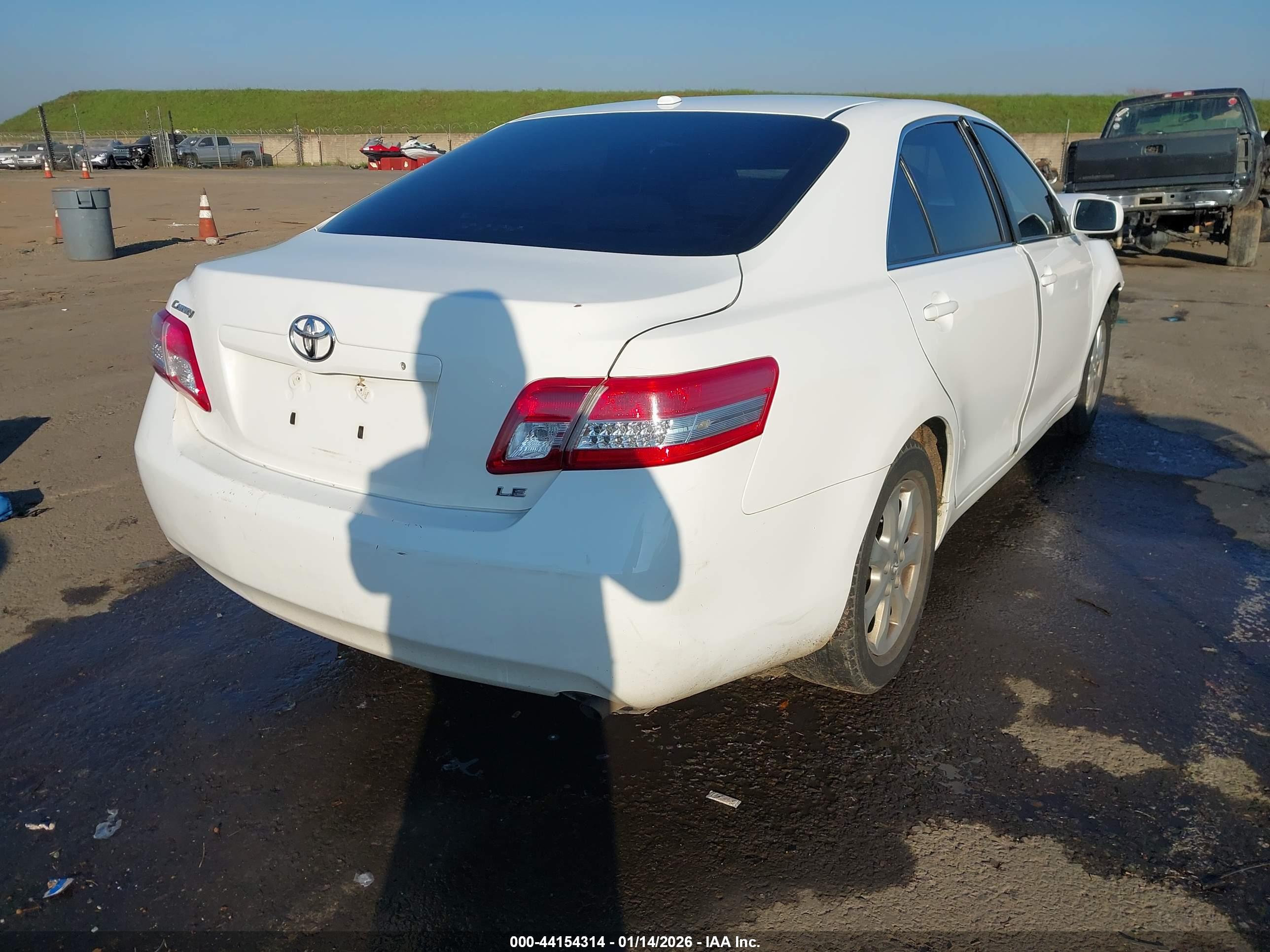 TOYOTA CAMRY image 4
