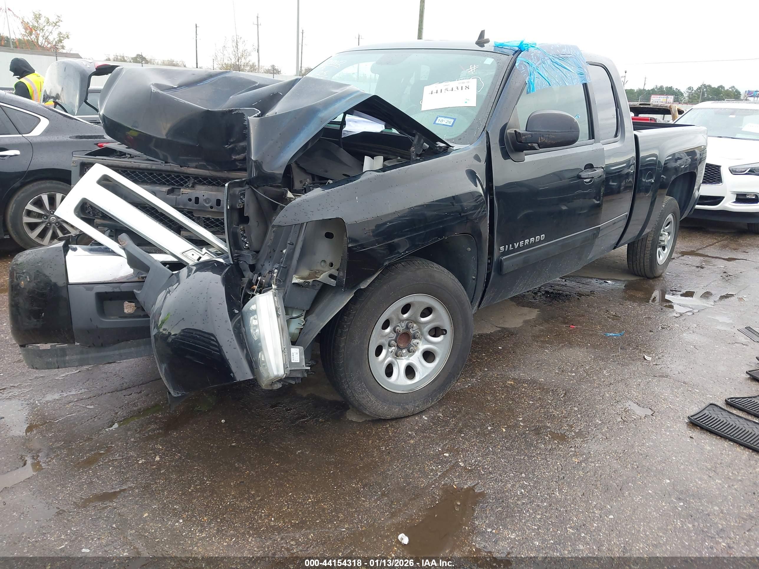 CHEVROLET SILVERADO image 2
