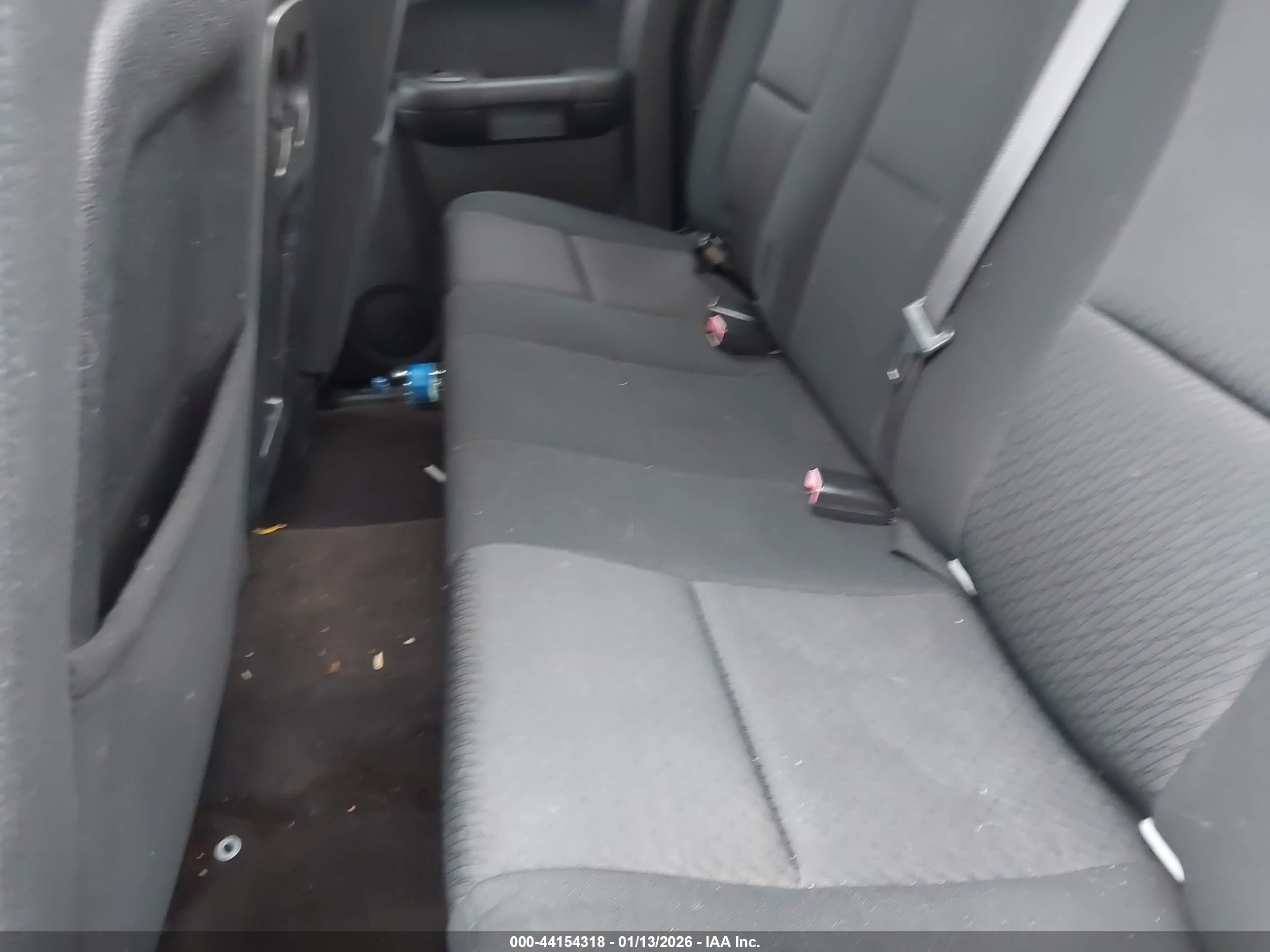 CHEVROLET SILVERADO image 8