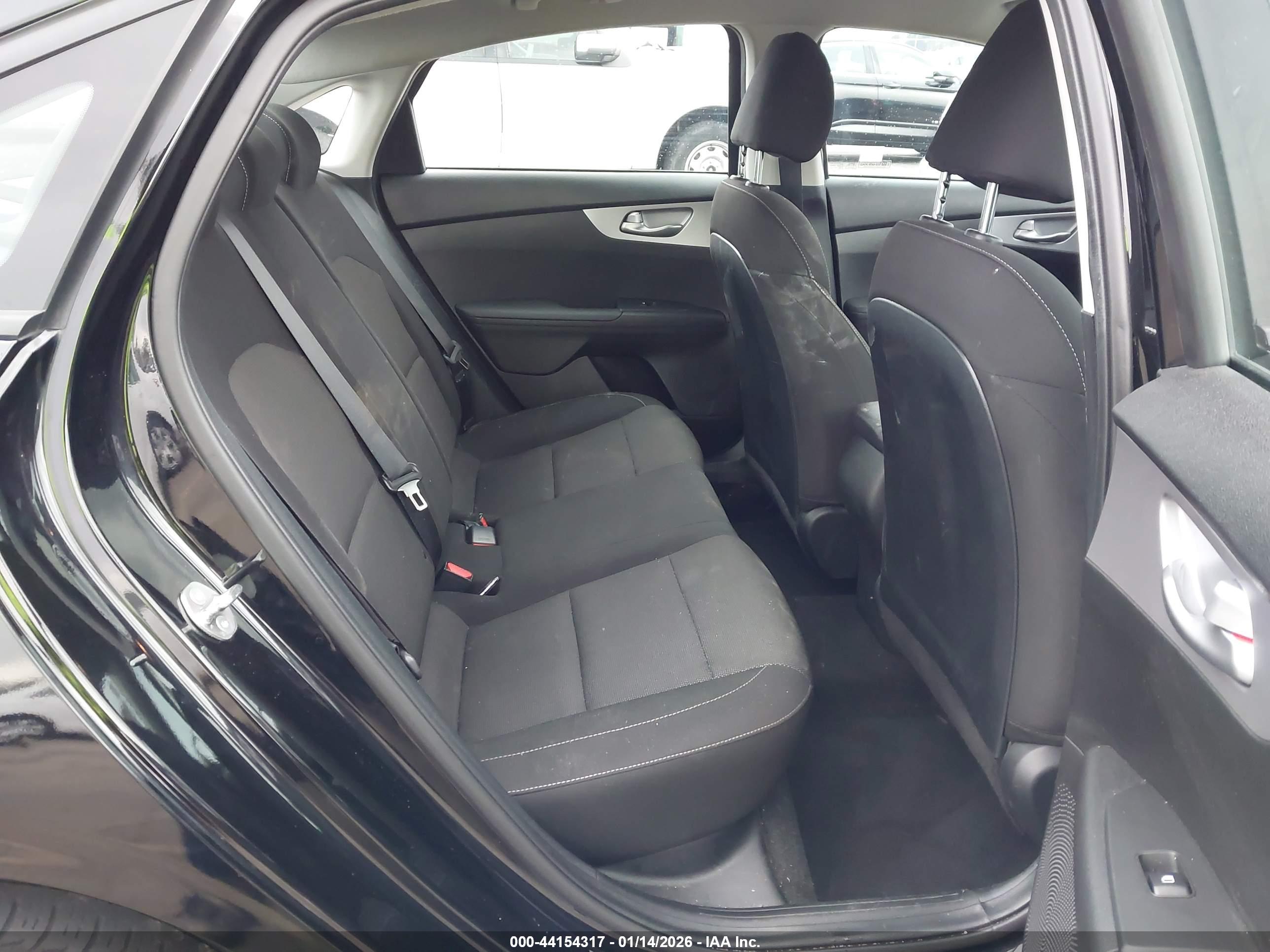 KIA FORTE image 8
