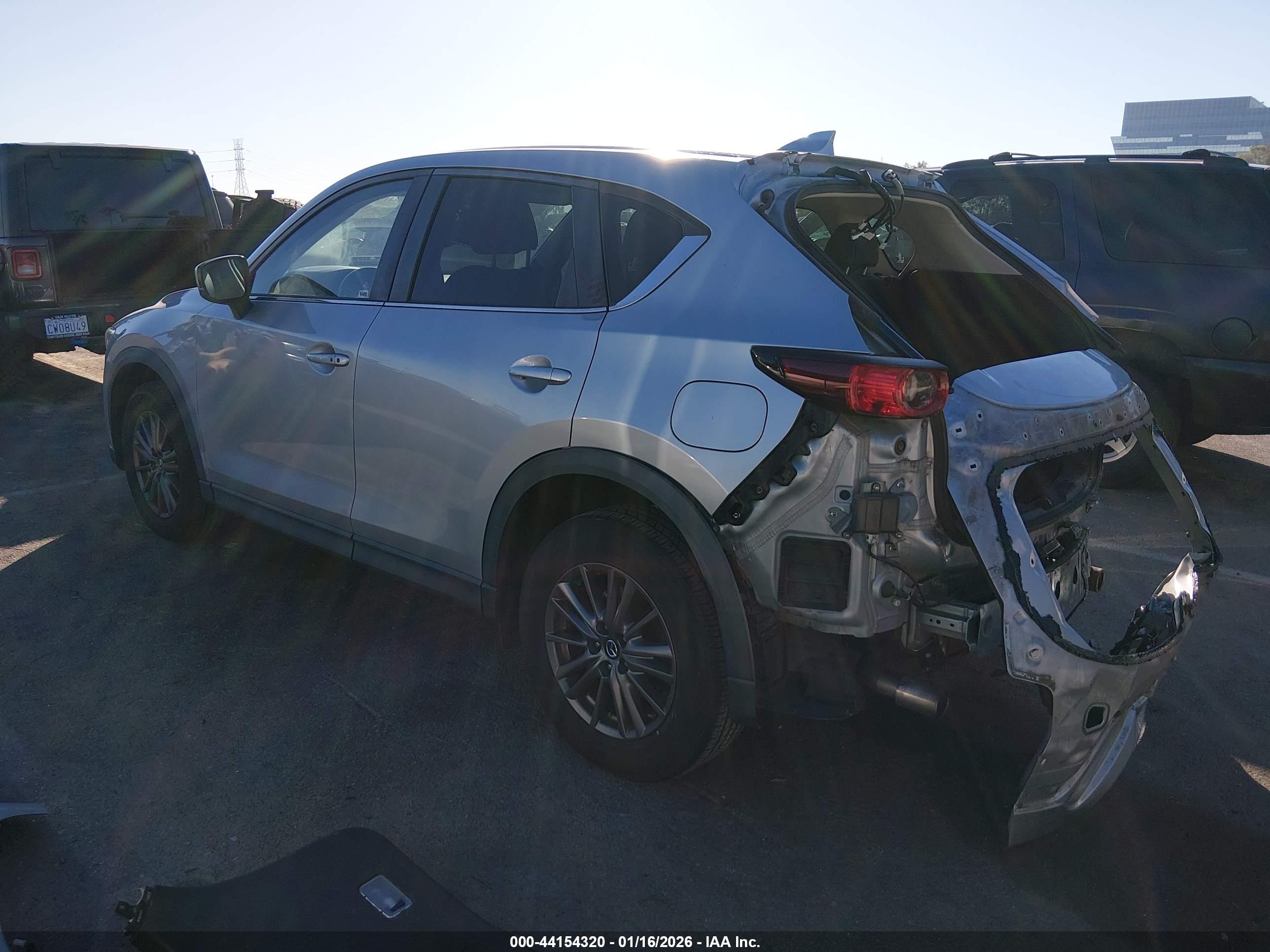MAZDA CX-5 image 3