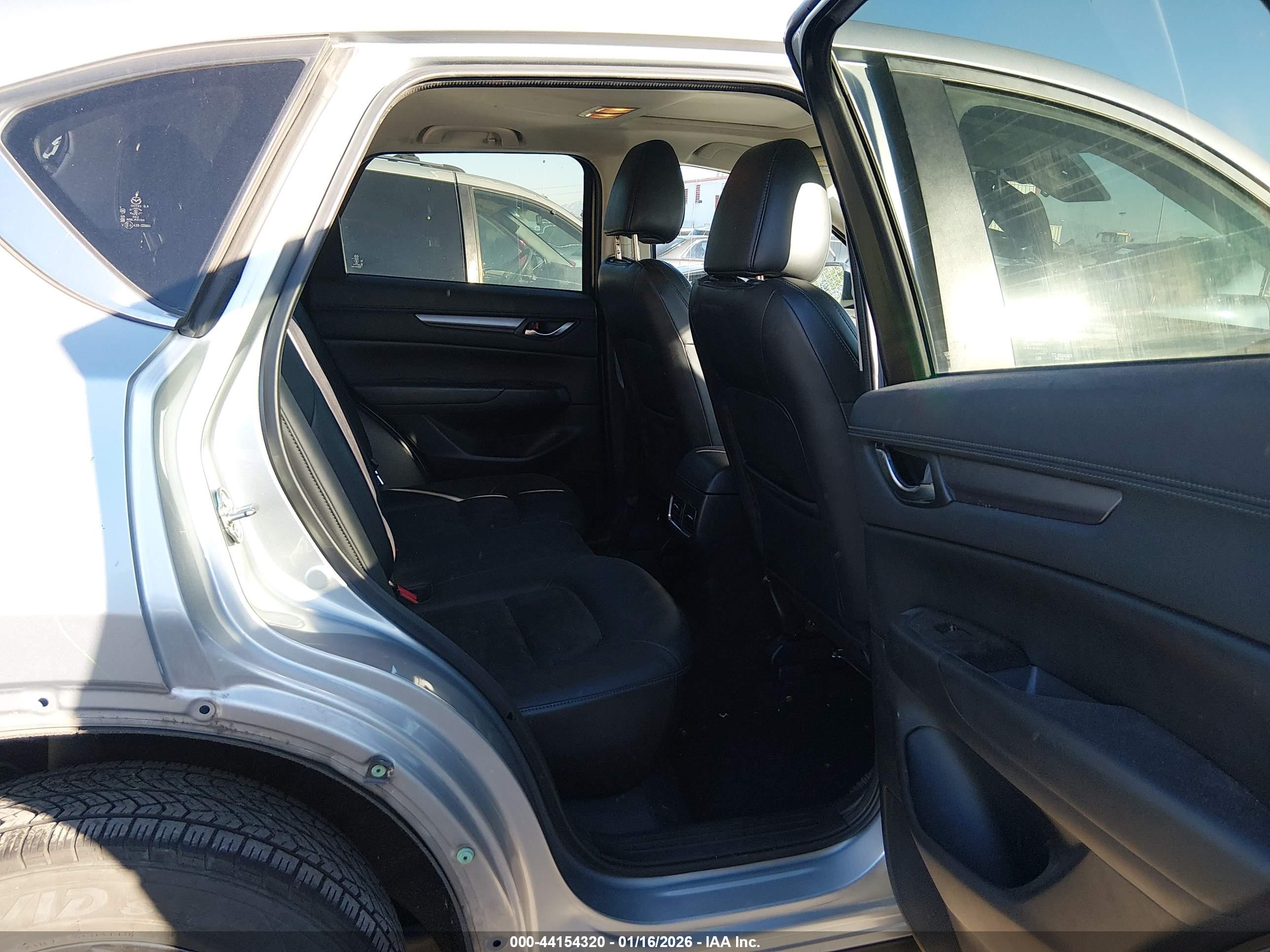 MAZDA CX-5 image 8