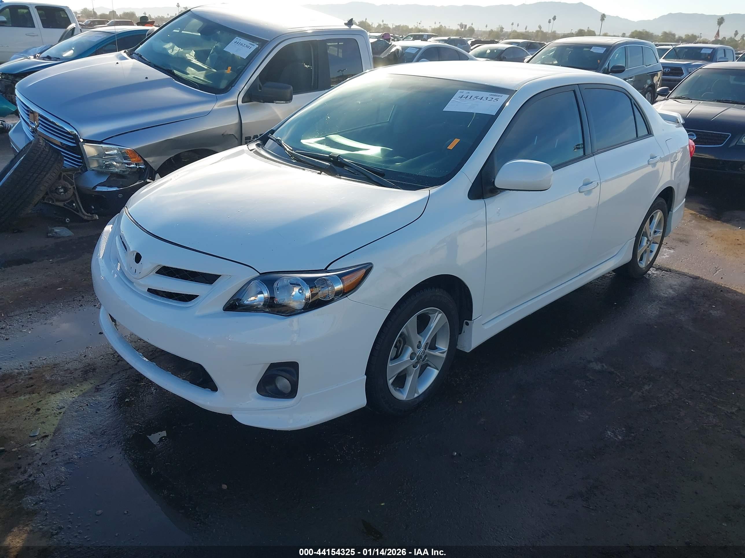 TOYOTA COROLLA image 2