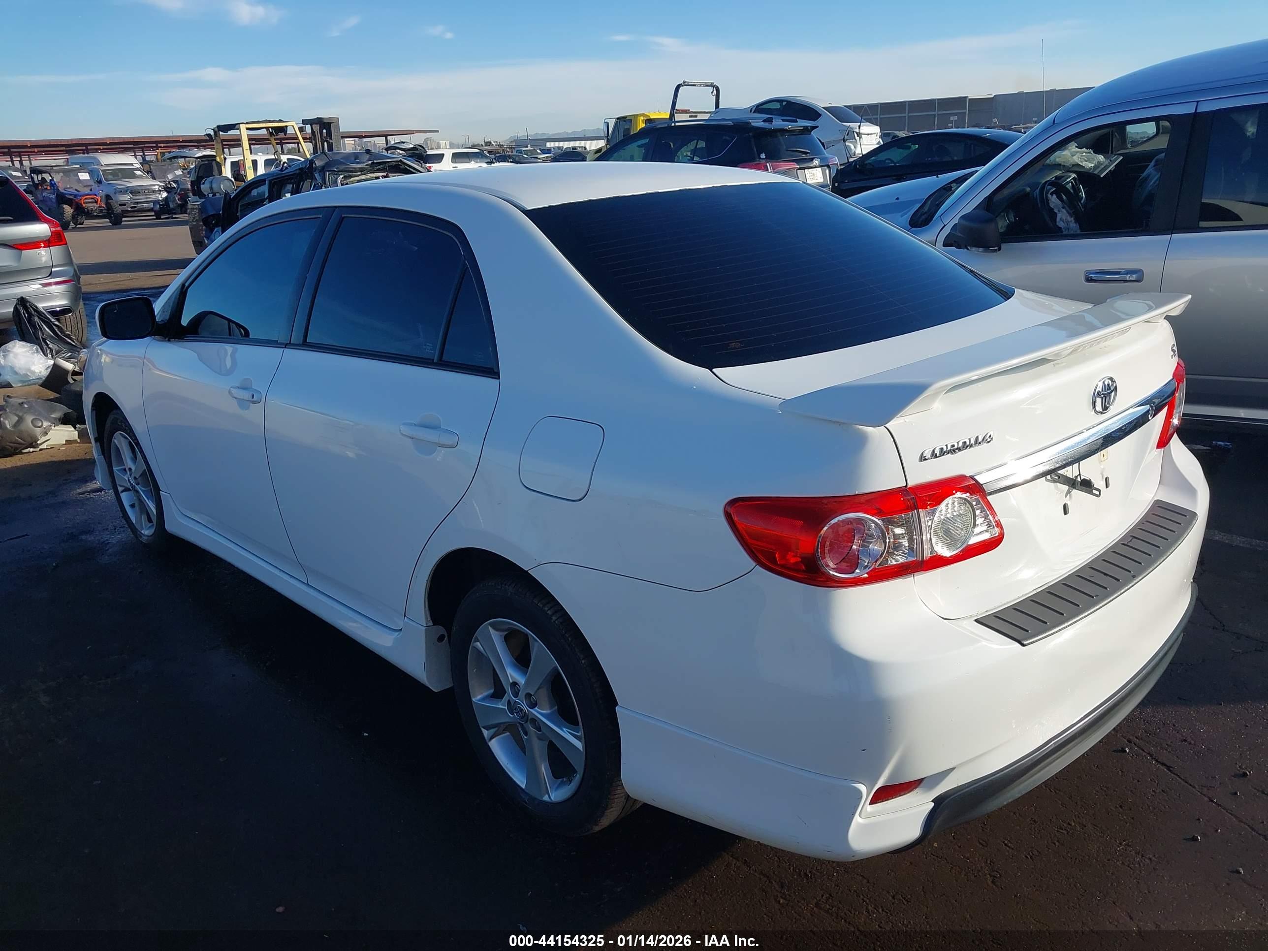 TOYOTA COROLLA image 3