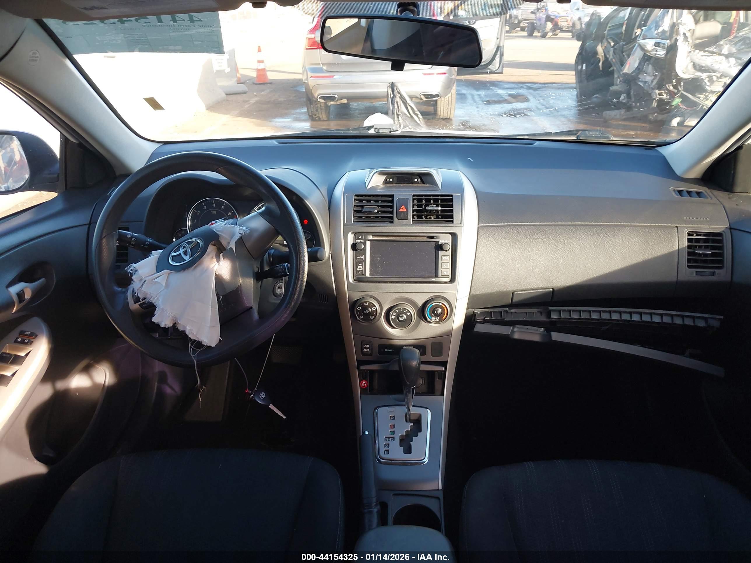 TOYOTA COROLLA image 5