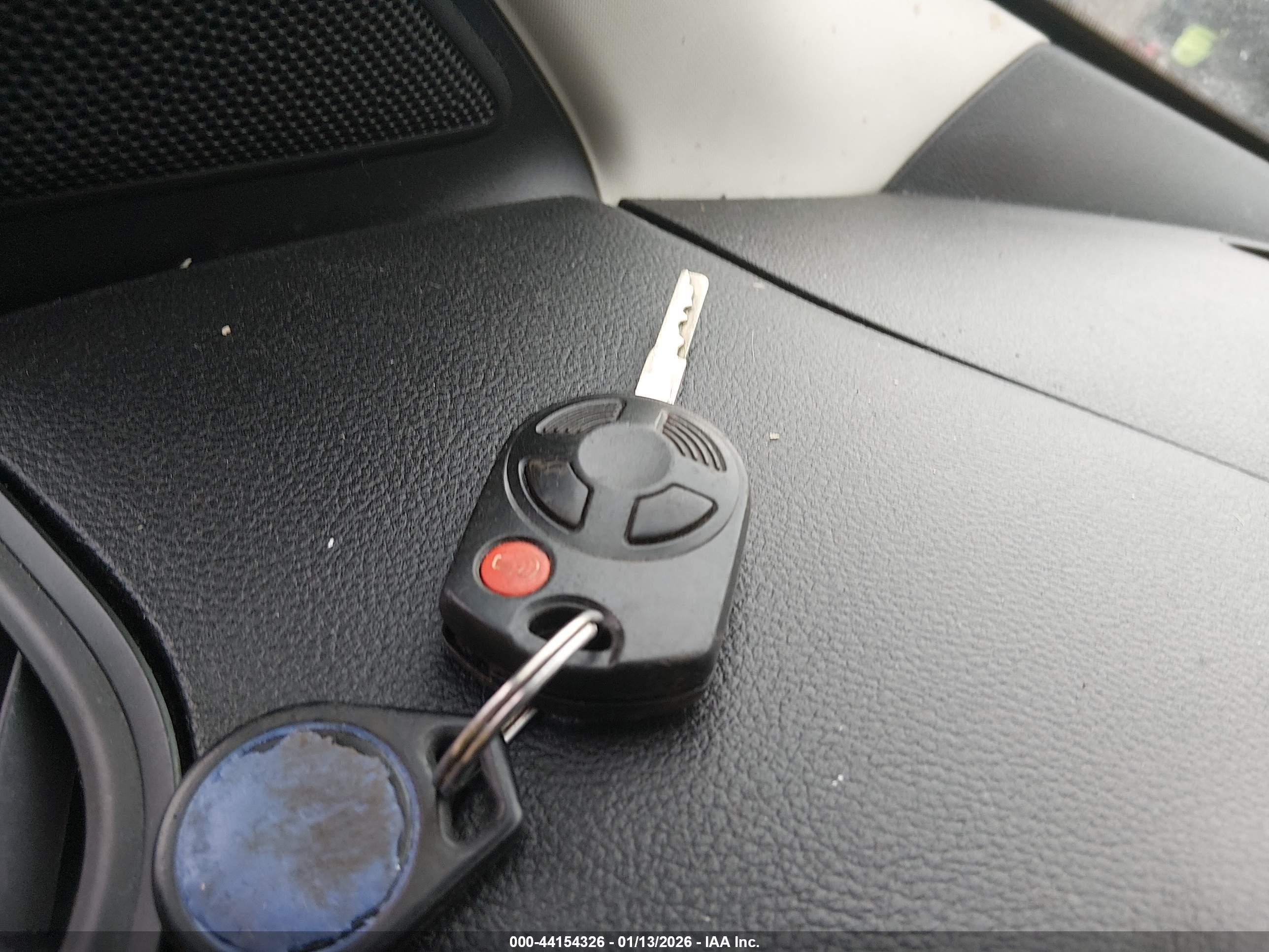 FORD ESCAPE image 11