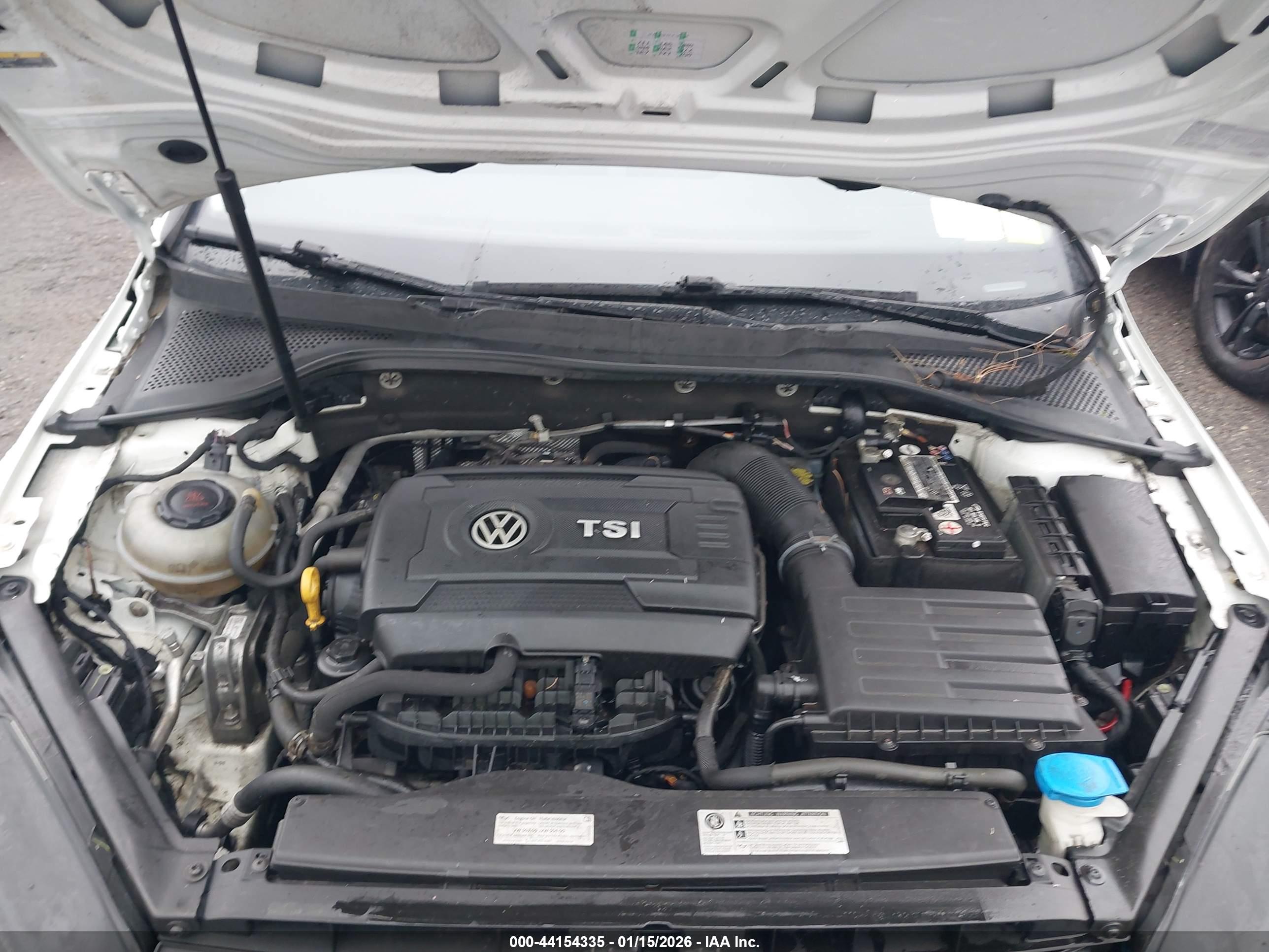 VOLKSWAGEN GOLF image 10