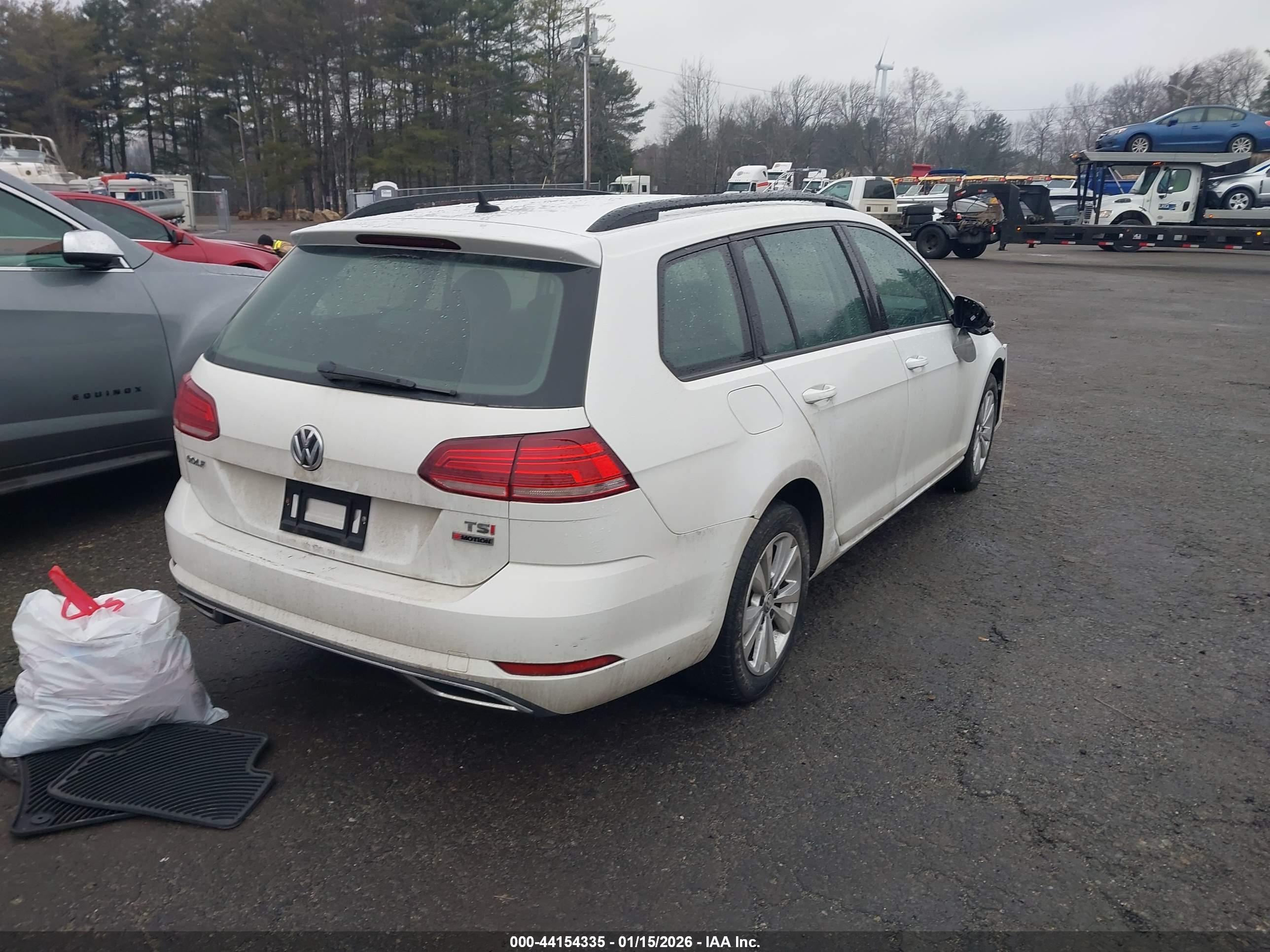VOLKSWAGEN GOLF image 4