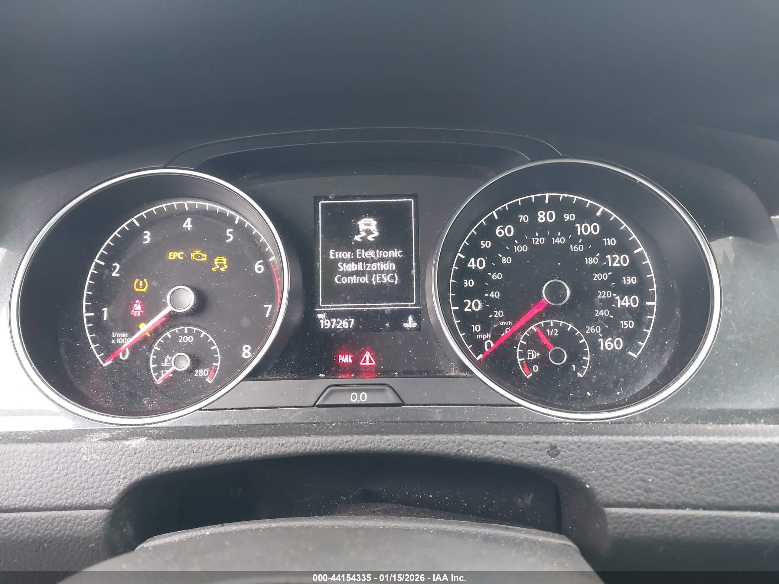 VOLKSWAGEN GOLF image 7