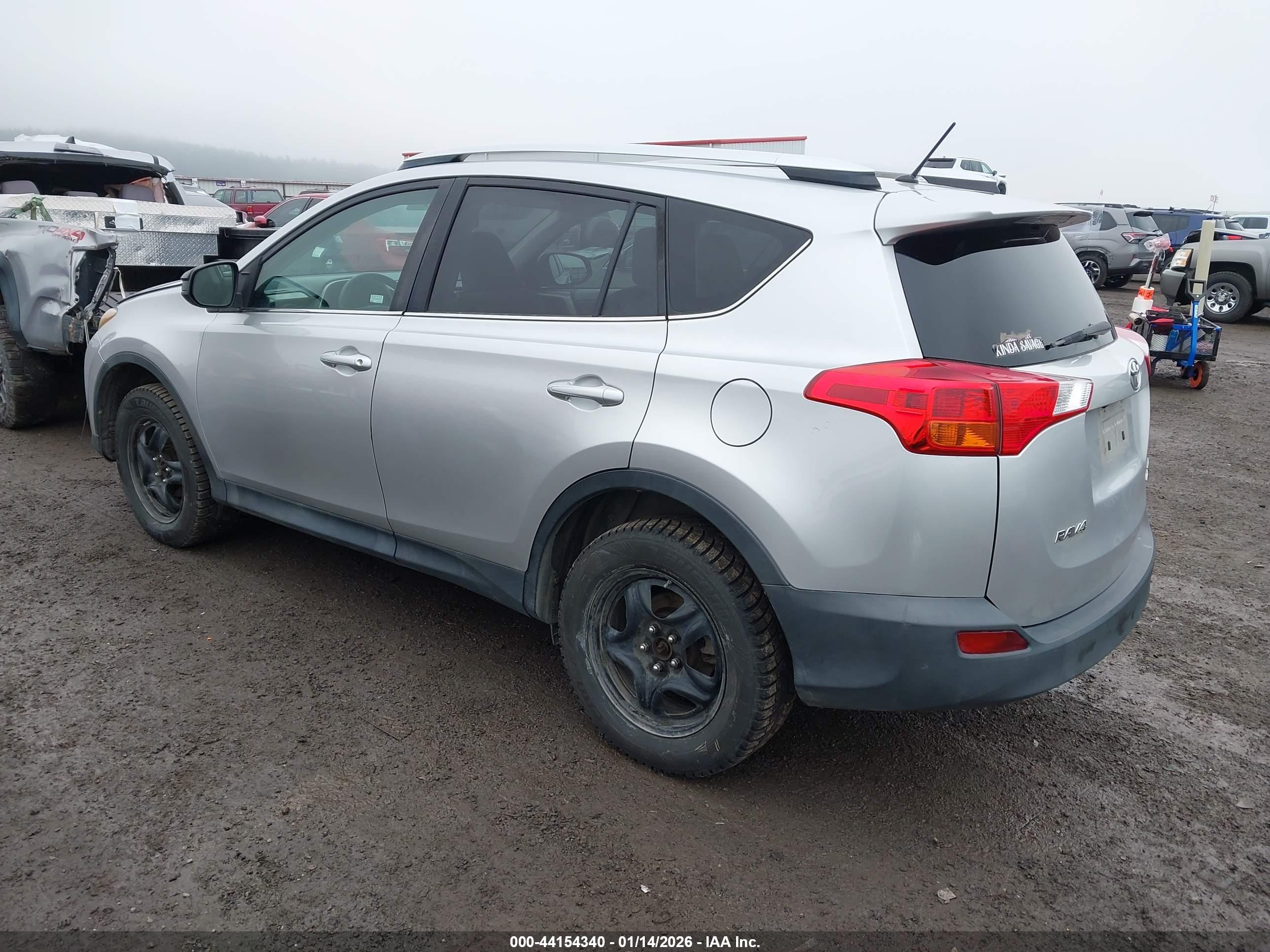 TOYOTA RAV4 image 3