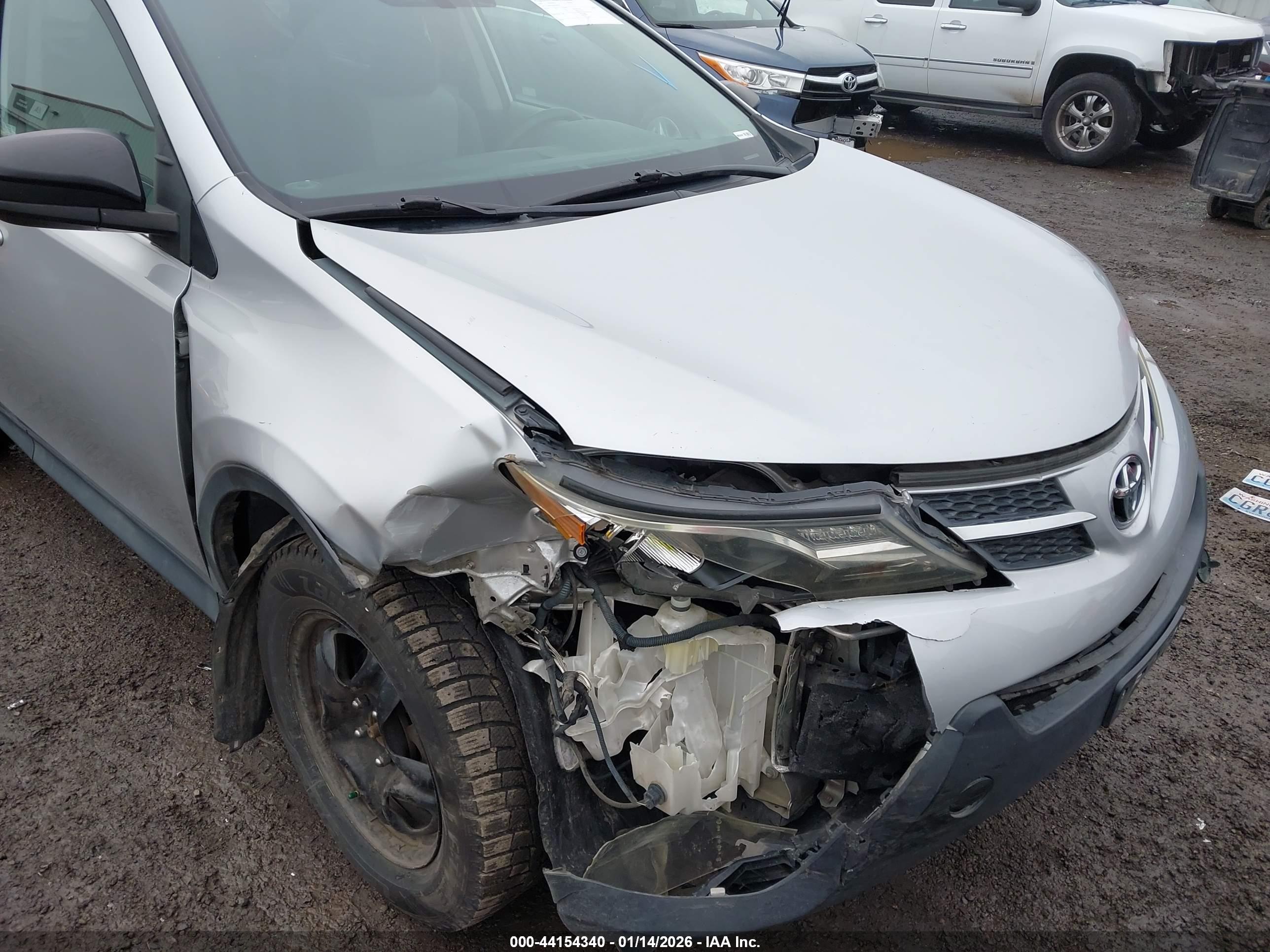 TOYOTA RAV4 image 6