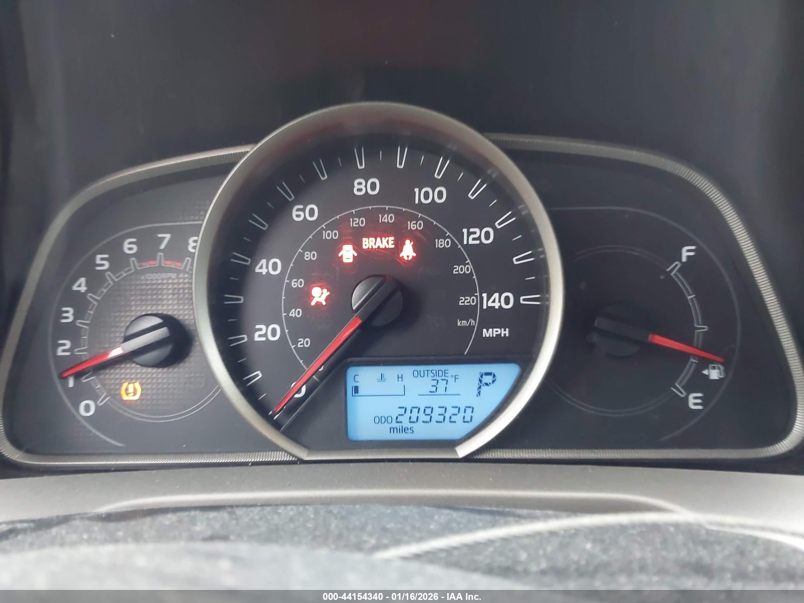 TOYOTA RAV4 image 7