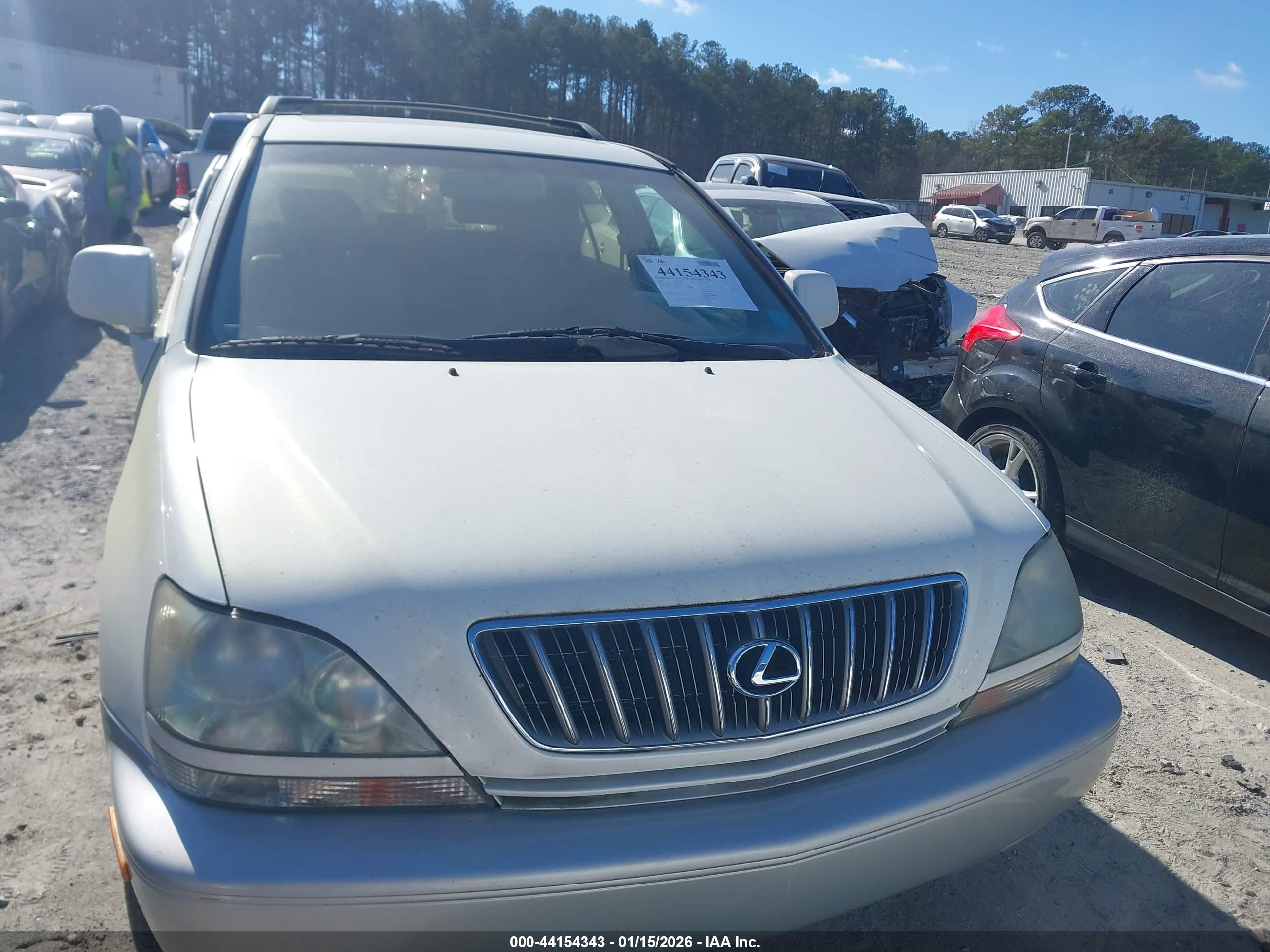 LEXUS RX image 6