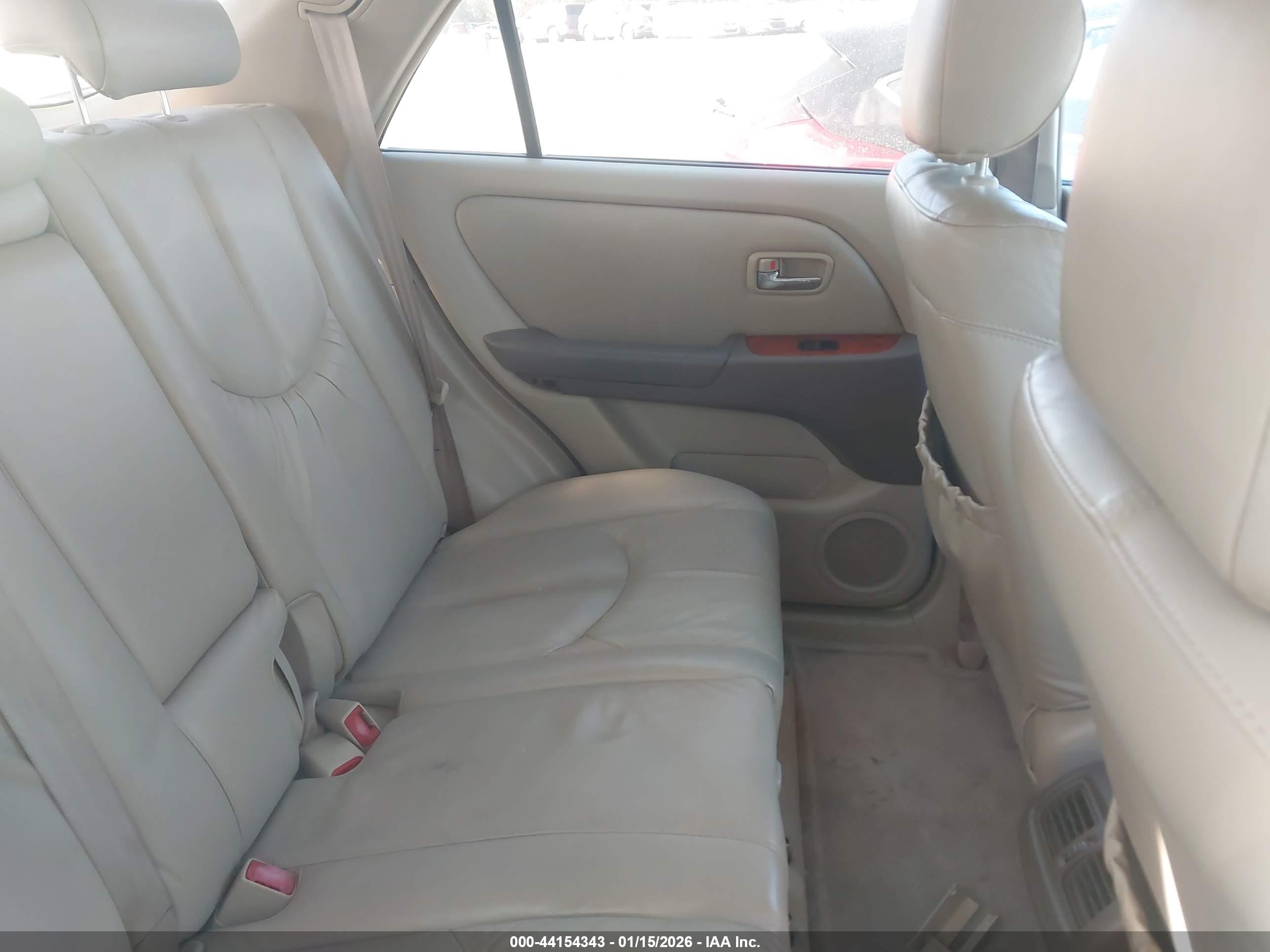 LEXUS RX image 8