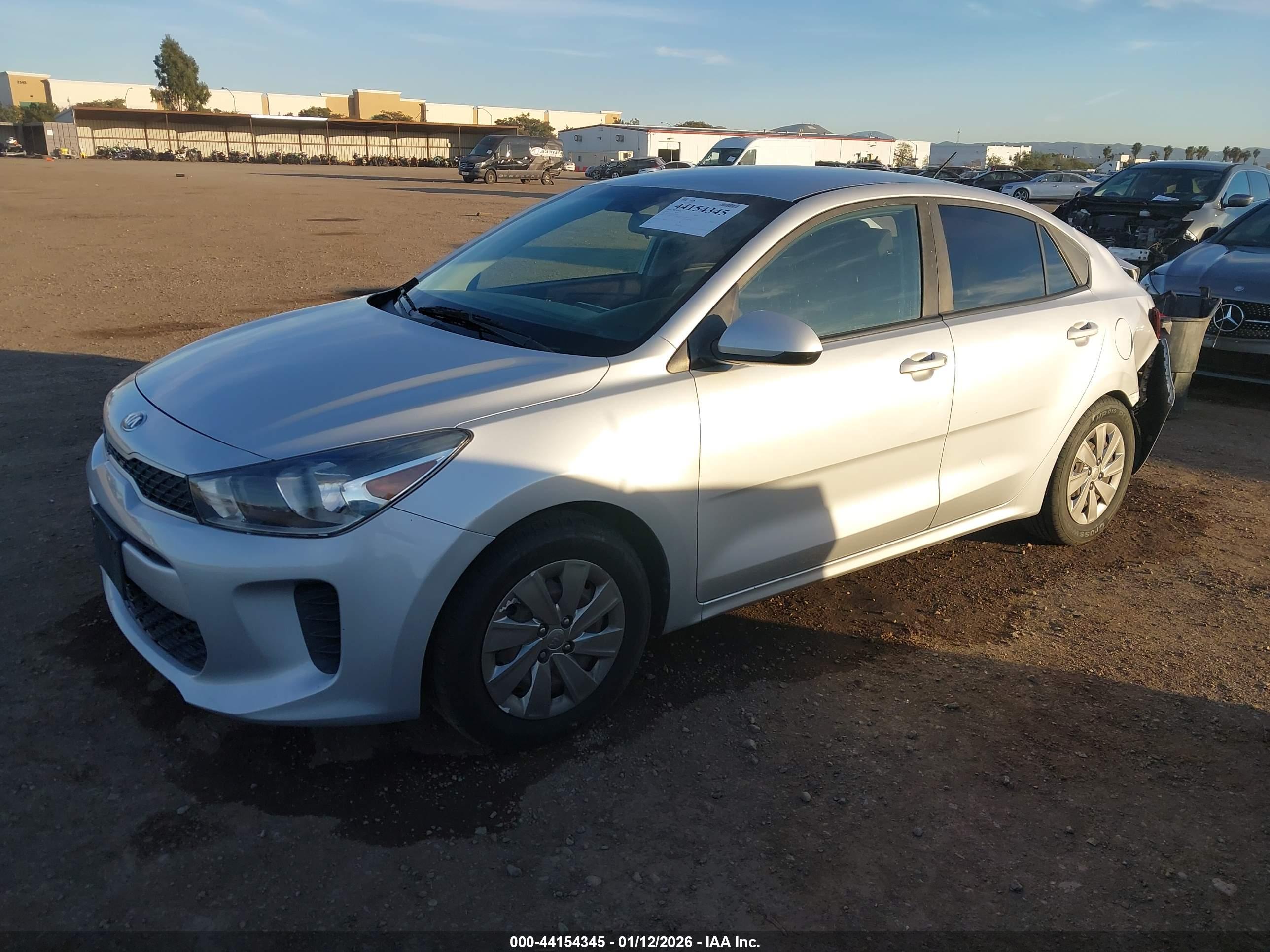 KIA RIO image 2