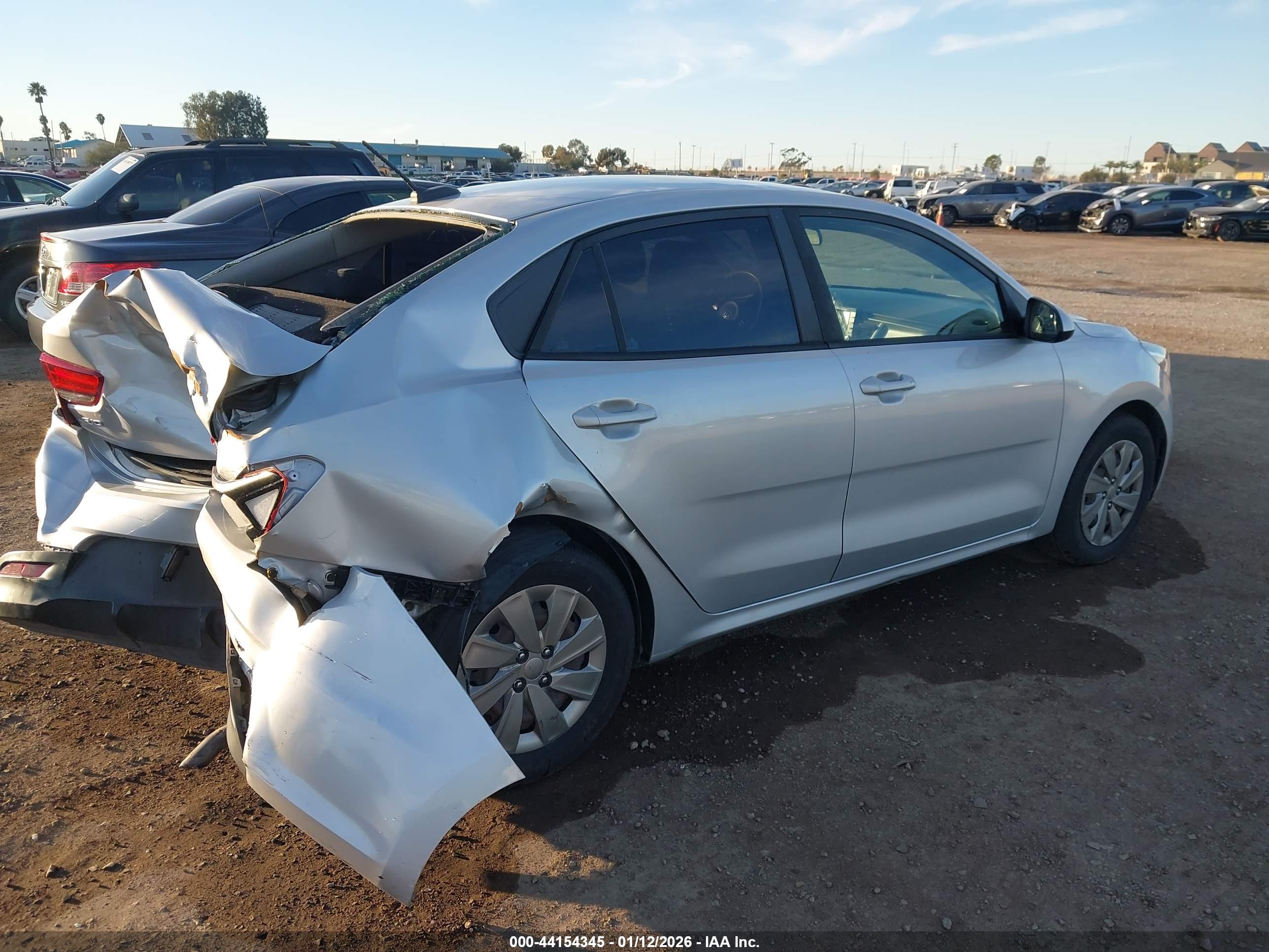 KIA RIO image 4