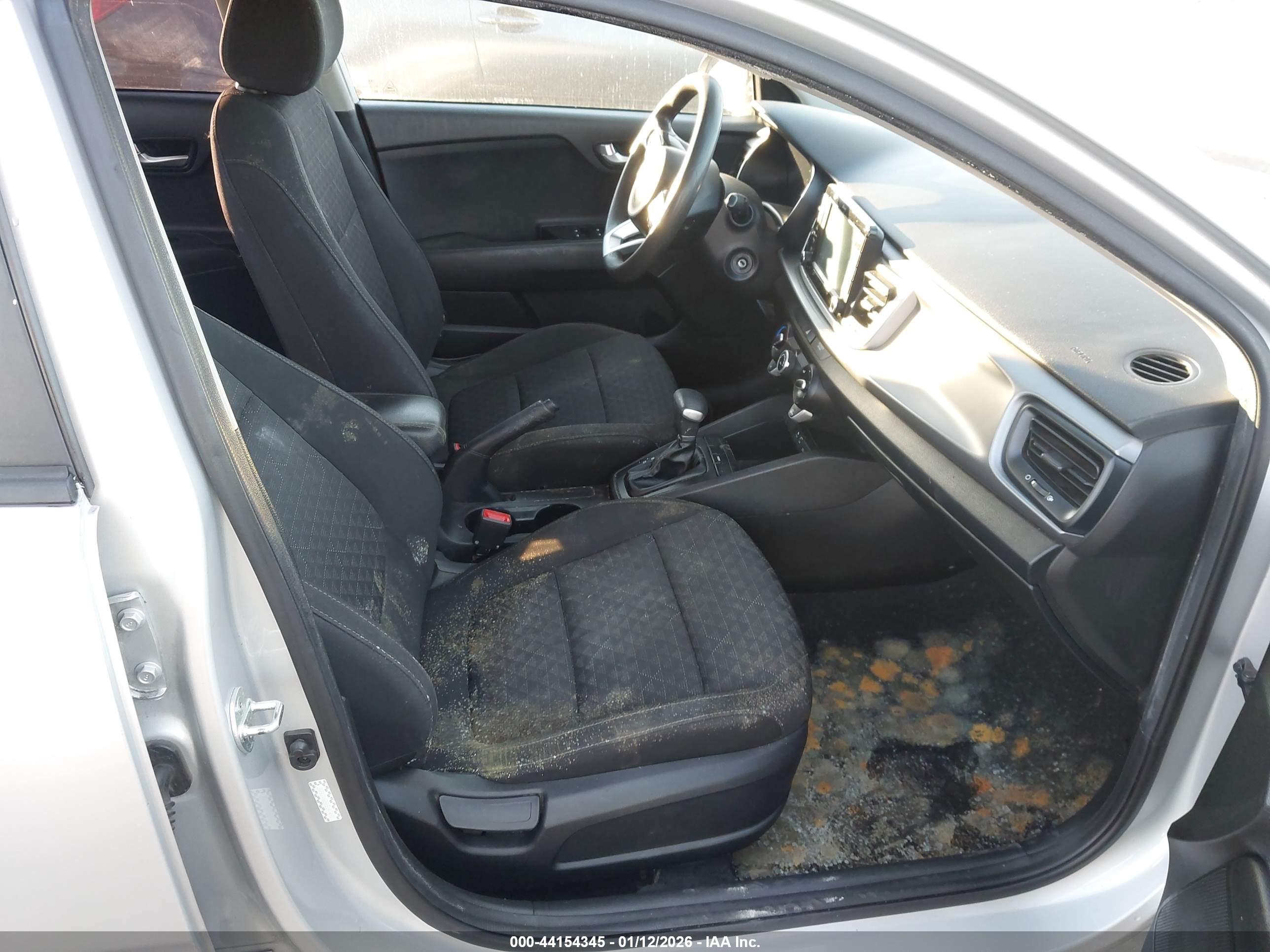 KIA RIO image 5