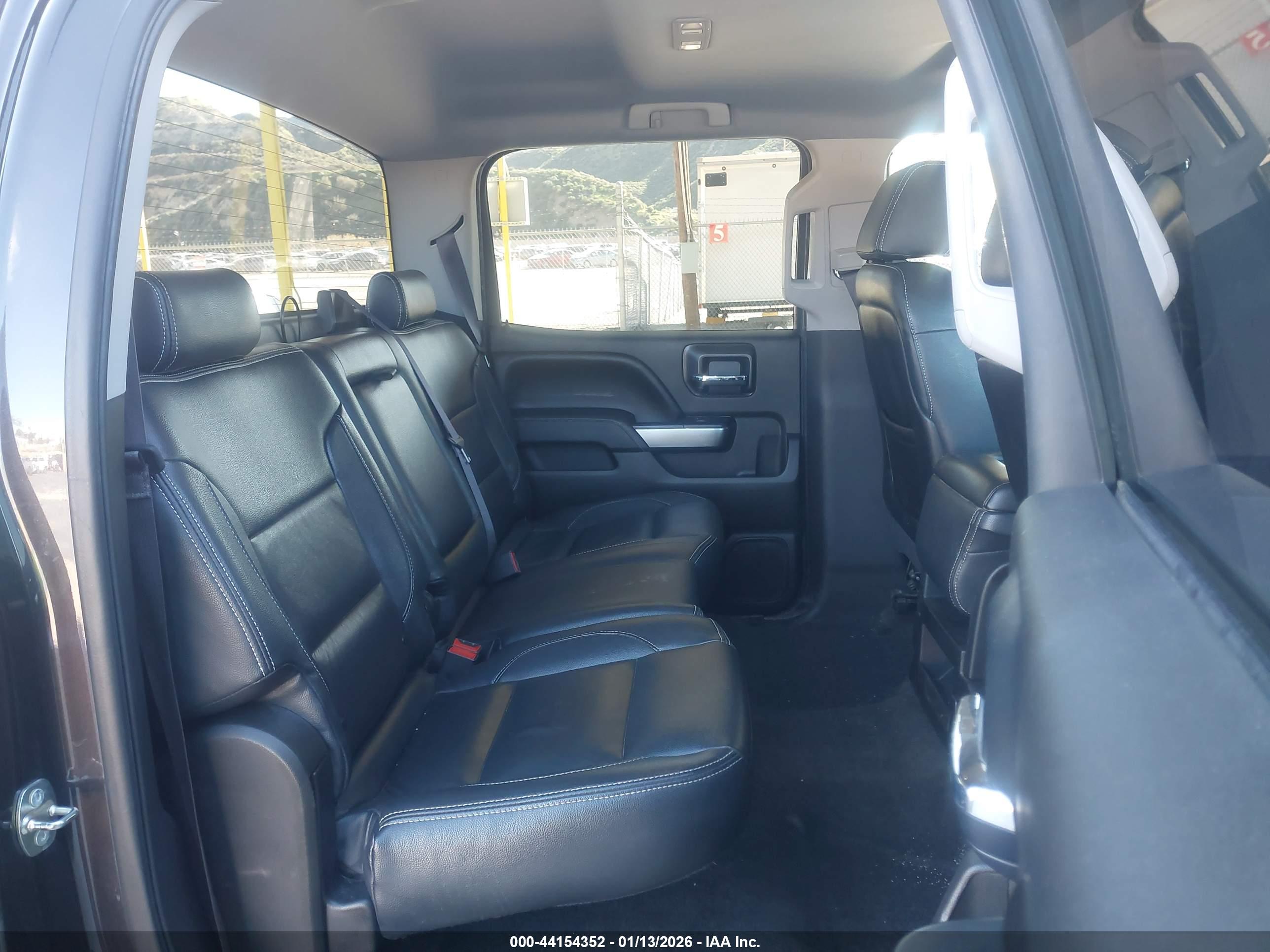 CHEVROLET SILVERADO image 8
