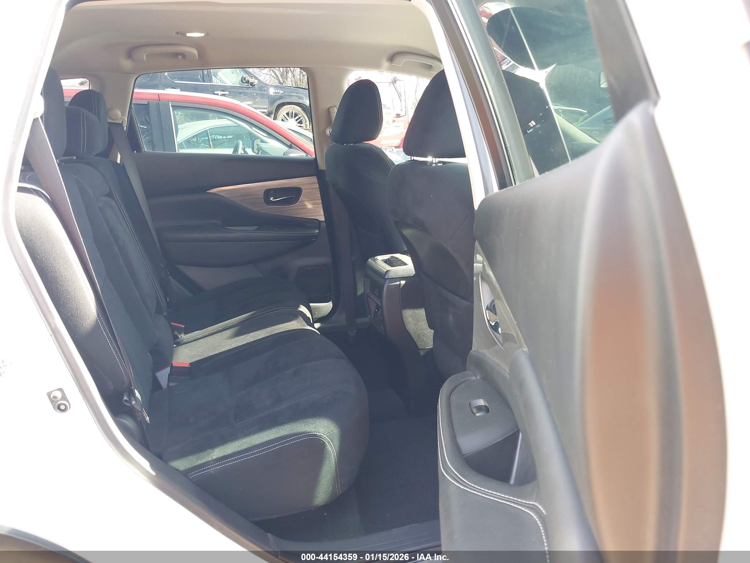 NISSAN MURANO image 8