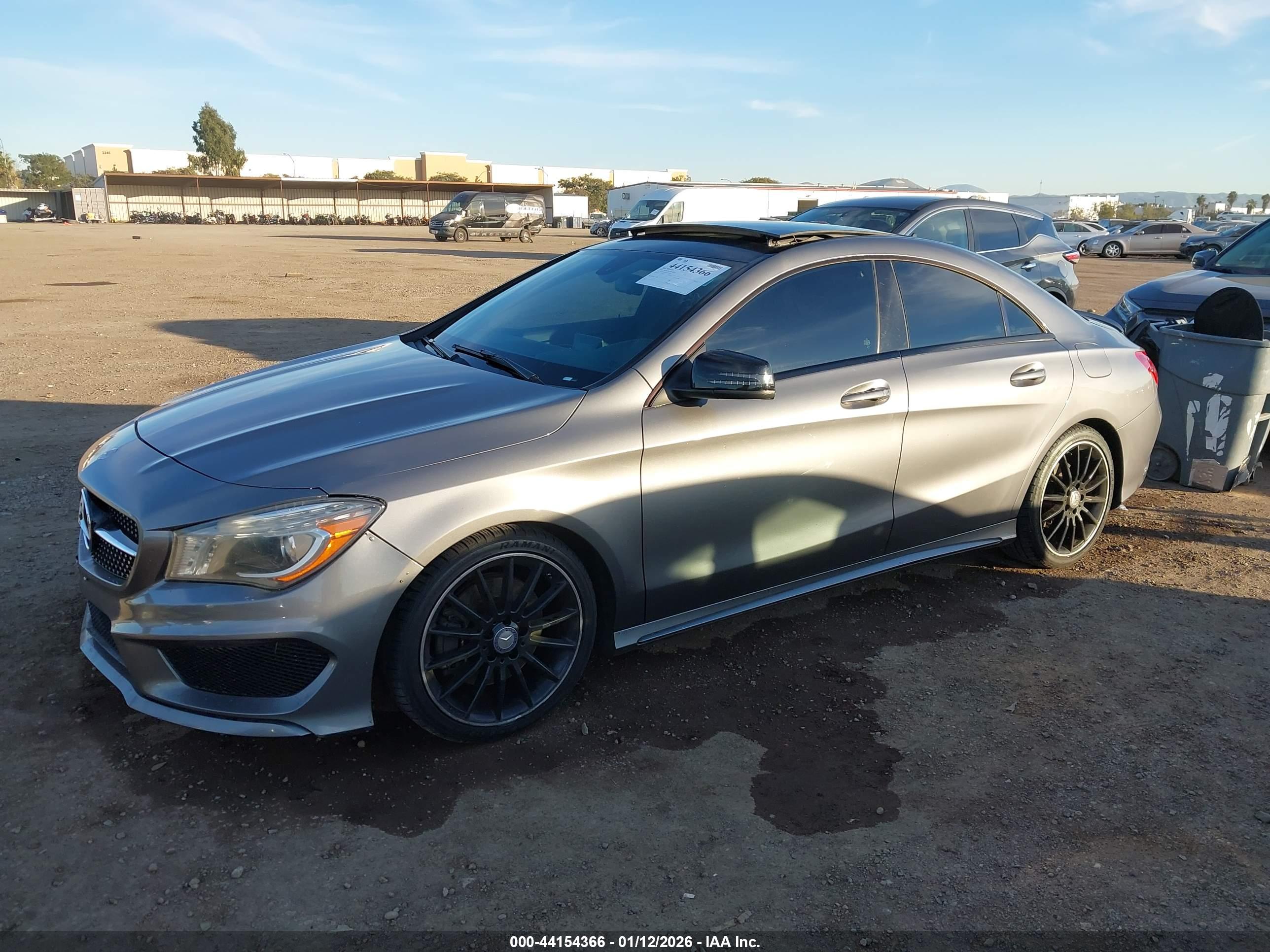 MERCEDES-BENZ CLA image 2
