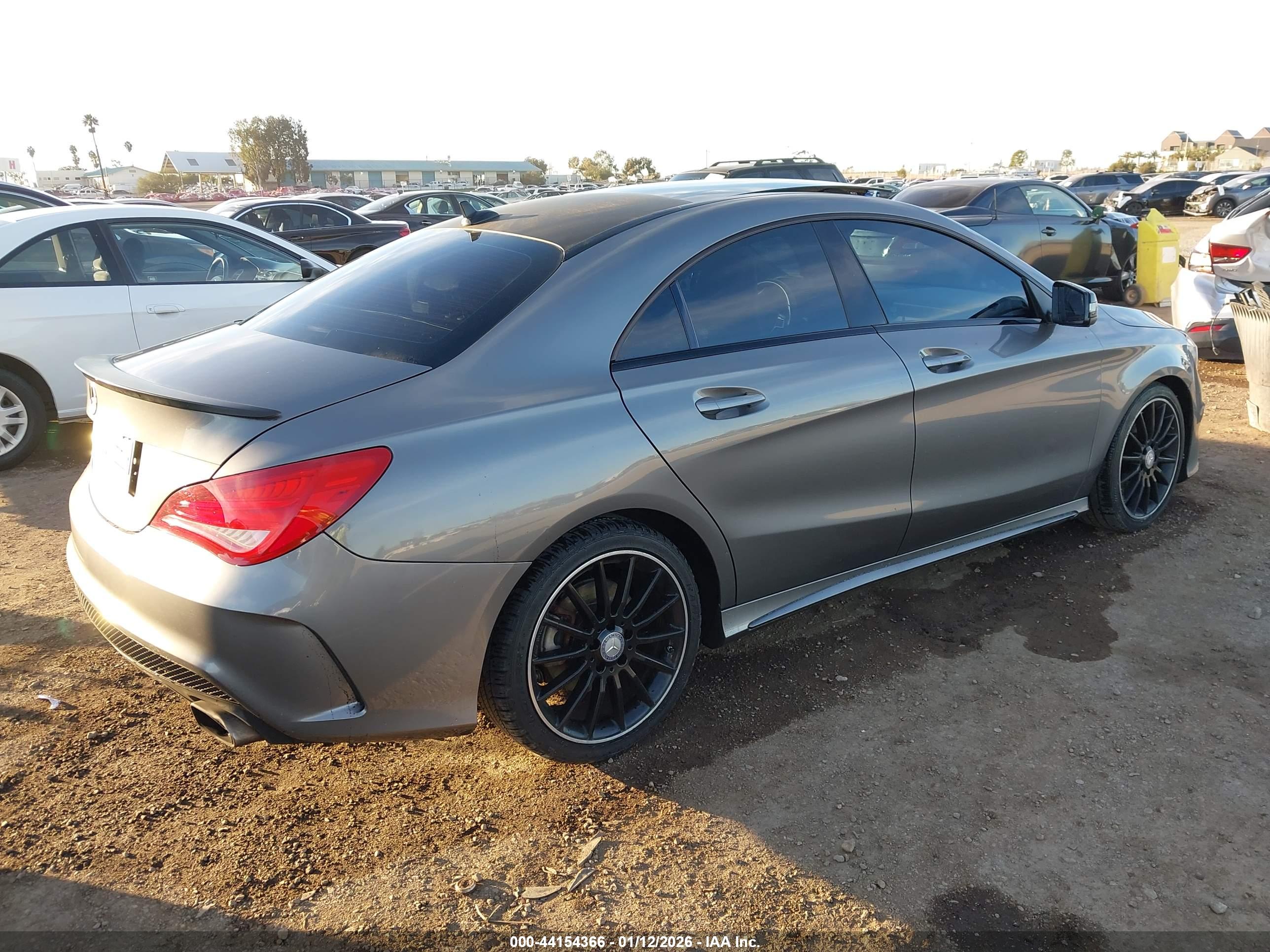 MERCEDES-BENZ CLA image 4