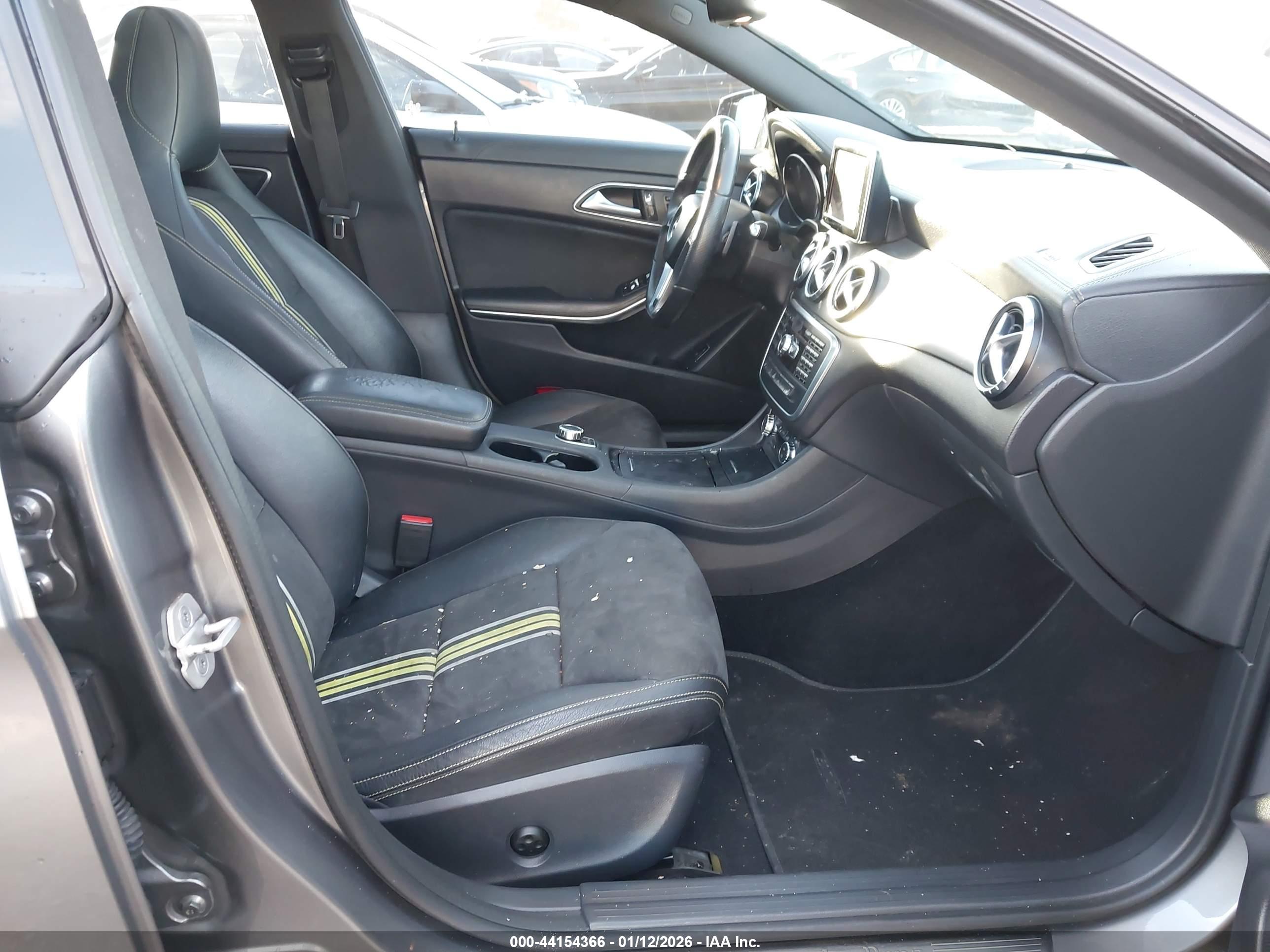 MERCEDES-BENZ CLA image 5