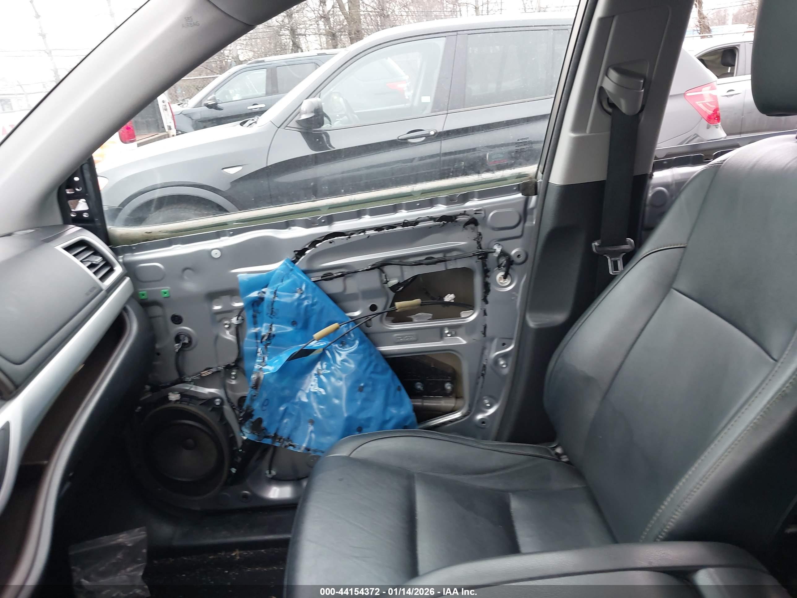 TOYOTA HIGHLANDER image 5