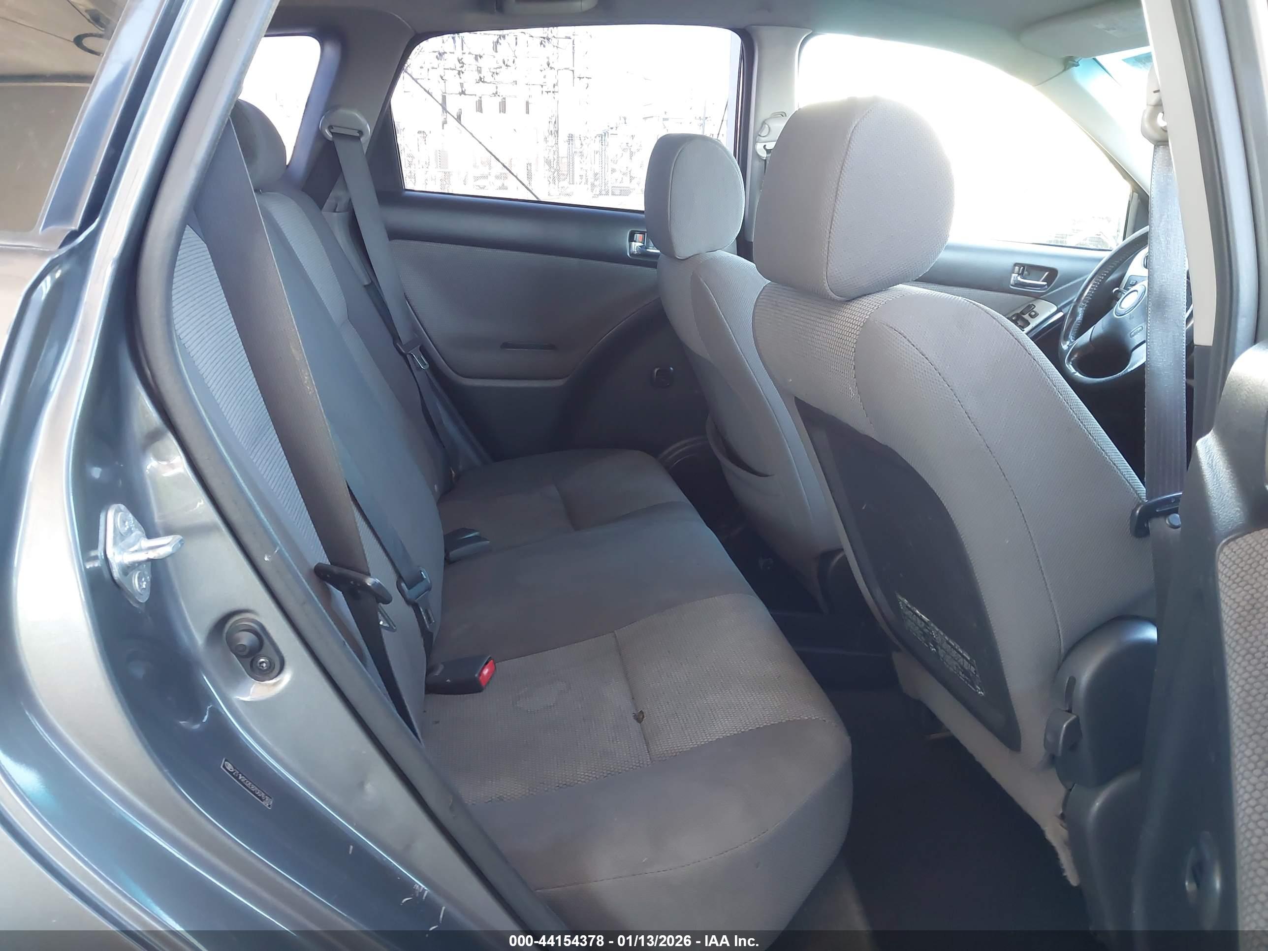 TOYOTA MATRIX image 8