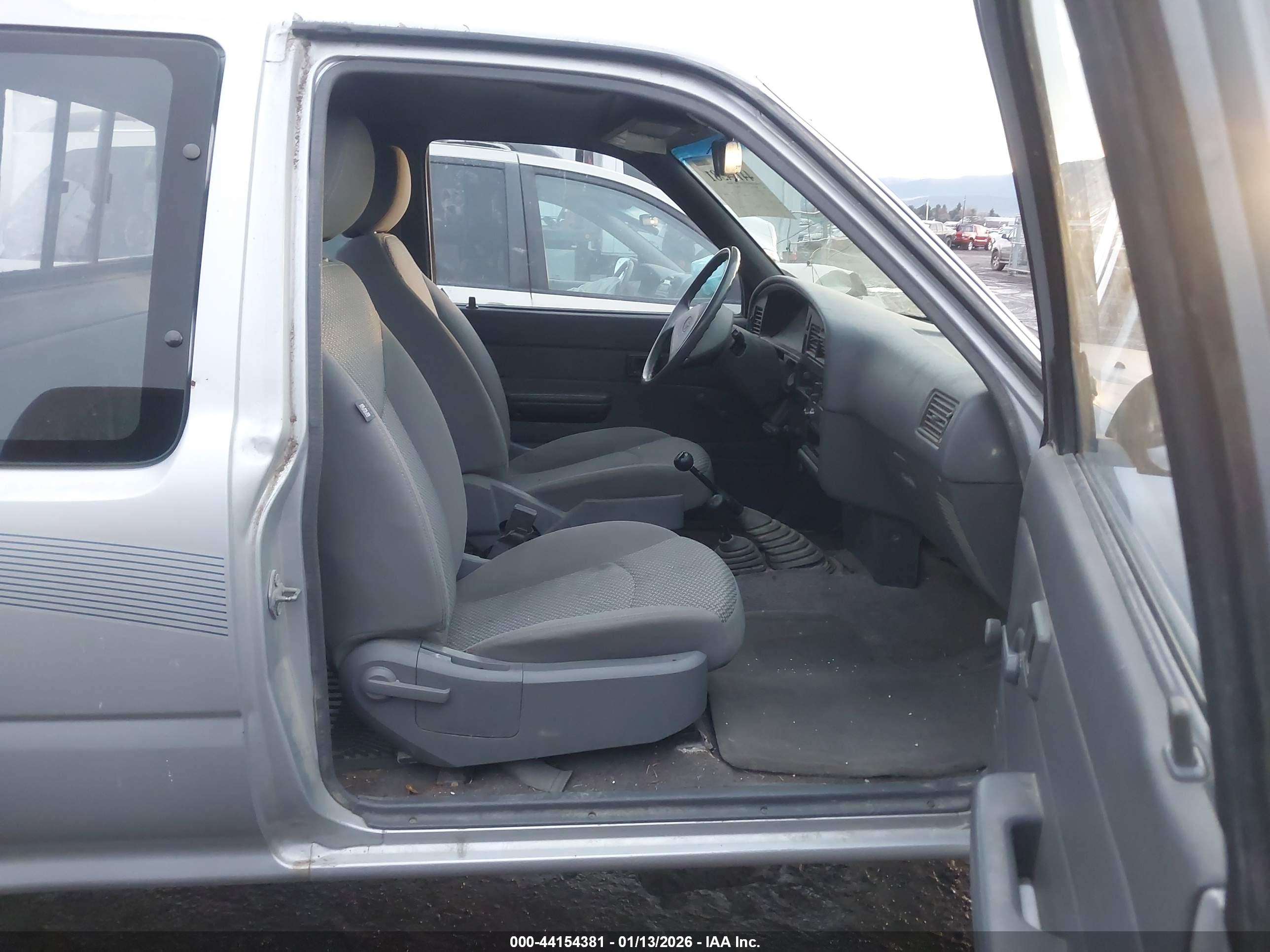 TOYOTA PICKUP image 5