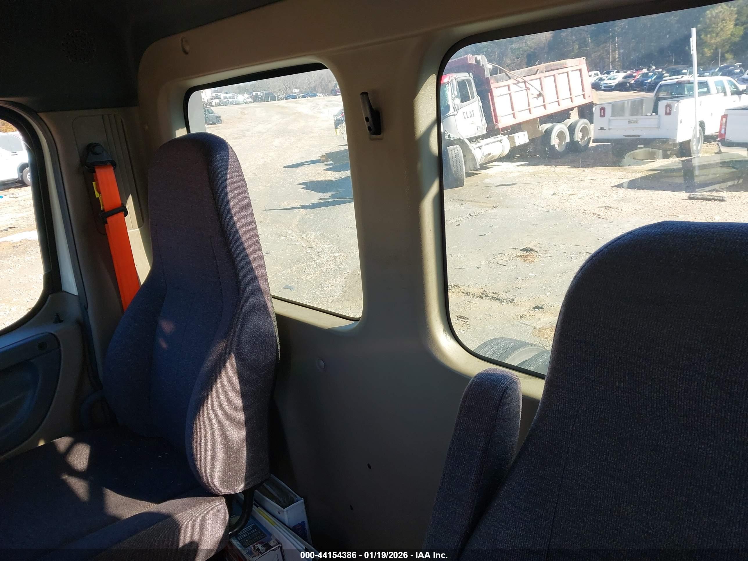 FREIGHTLINER CASCADIA image 8