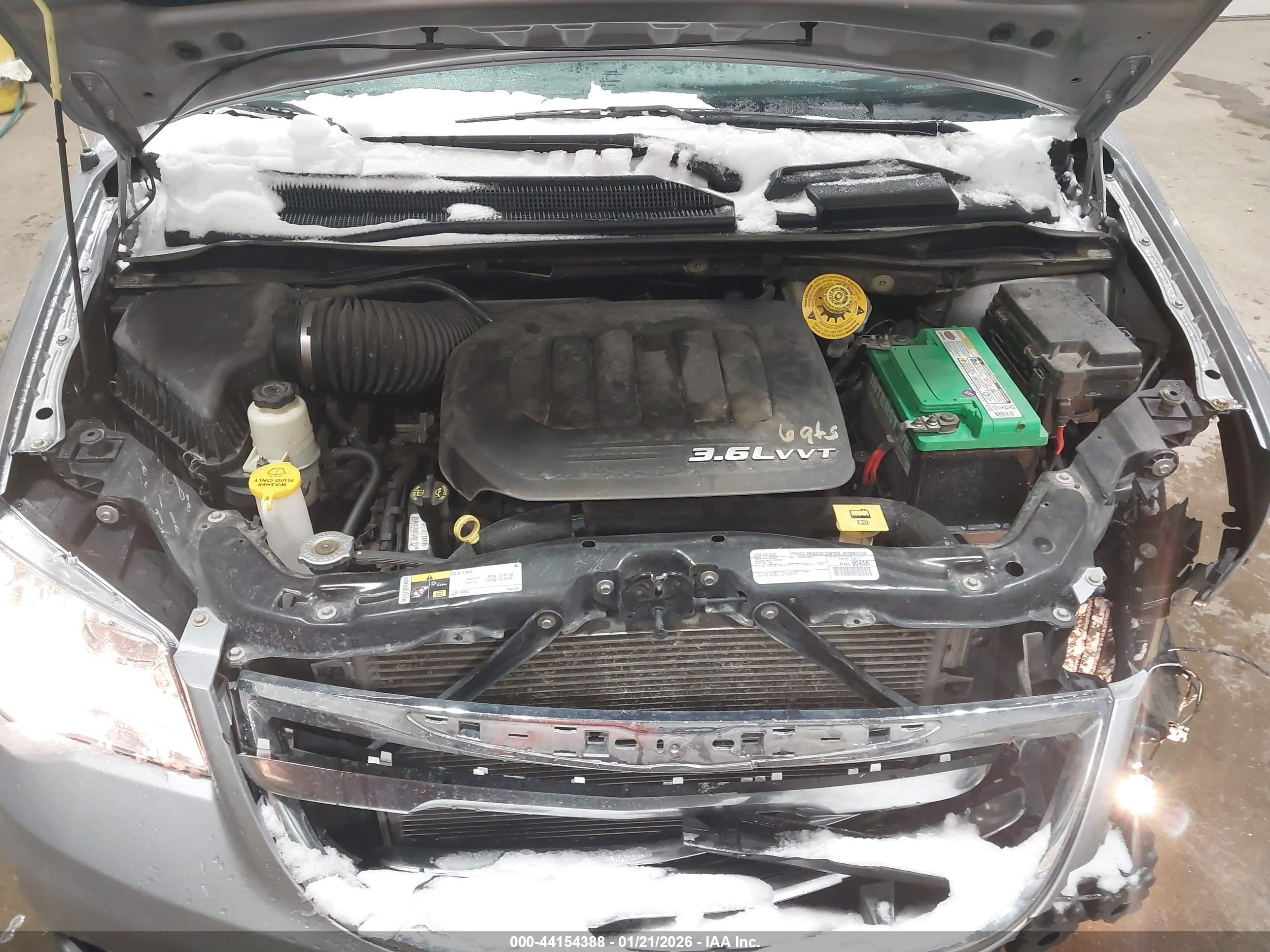 CHRYSLER TOWN image 10
