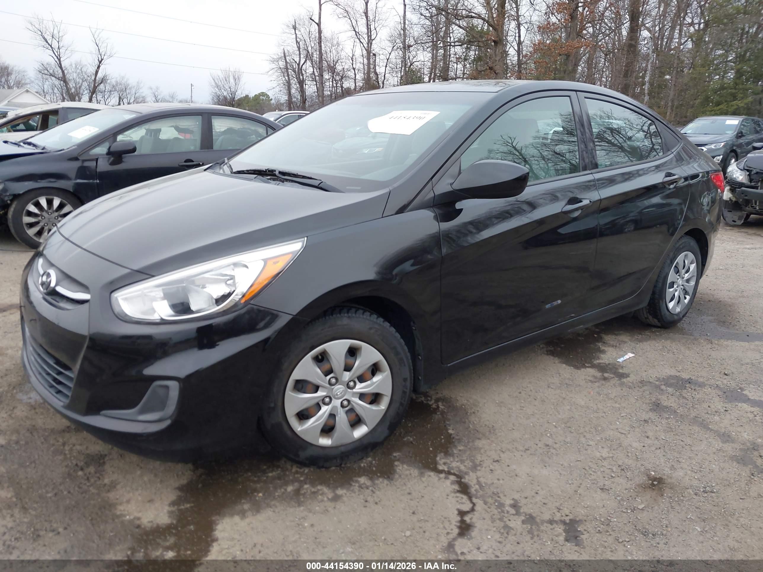 HYUNDAI ACCENT image 2