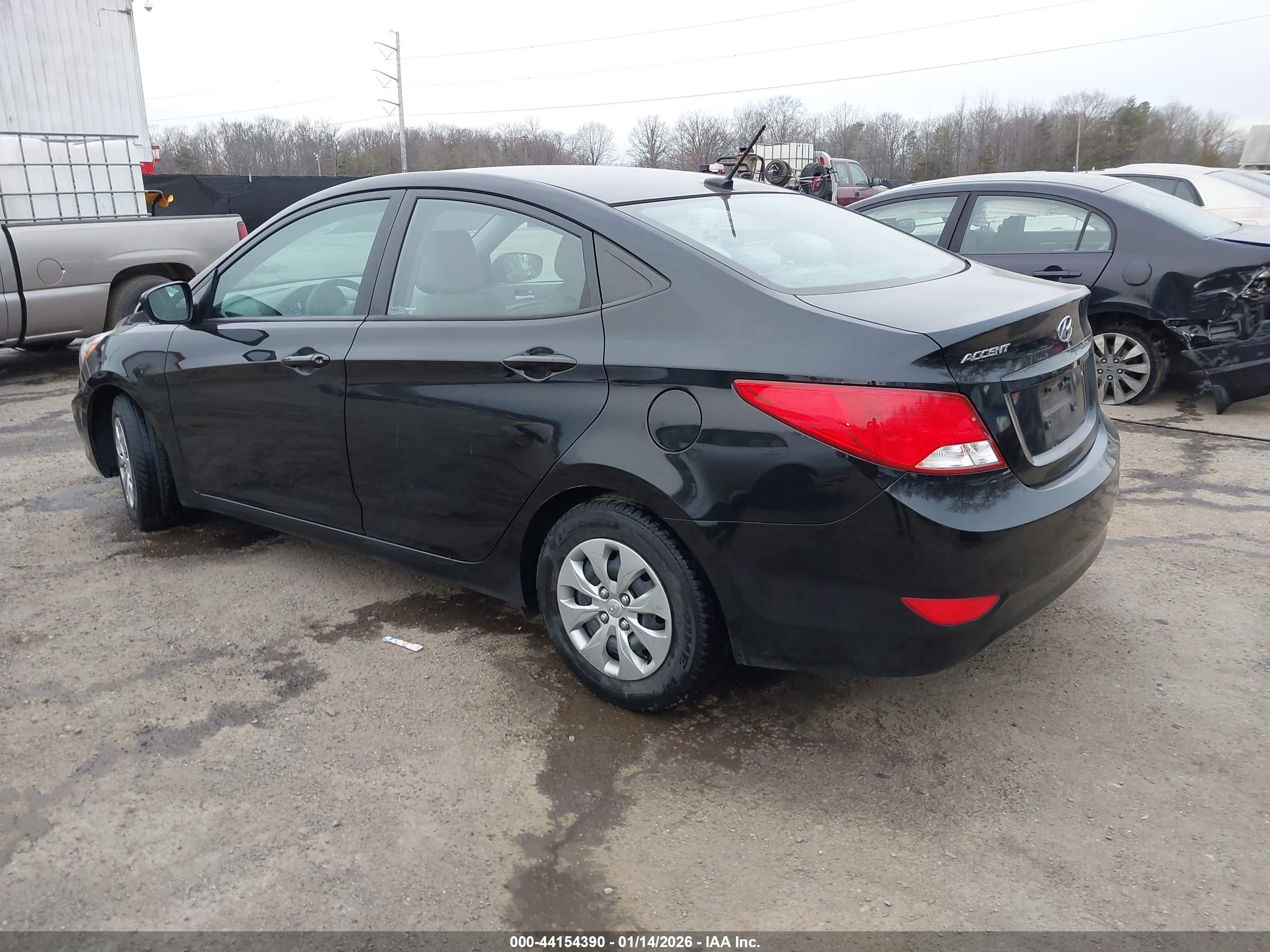 HYUNDAI ACCENT image 3