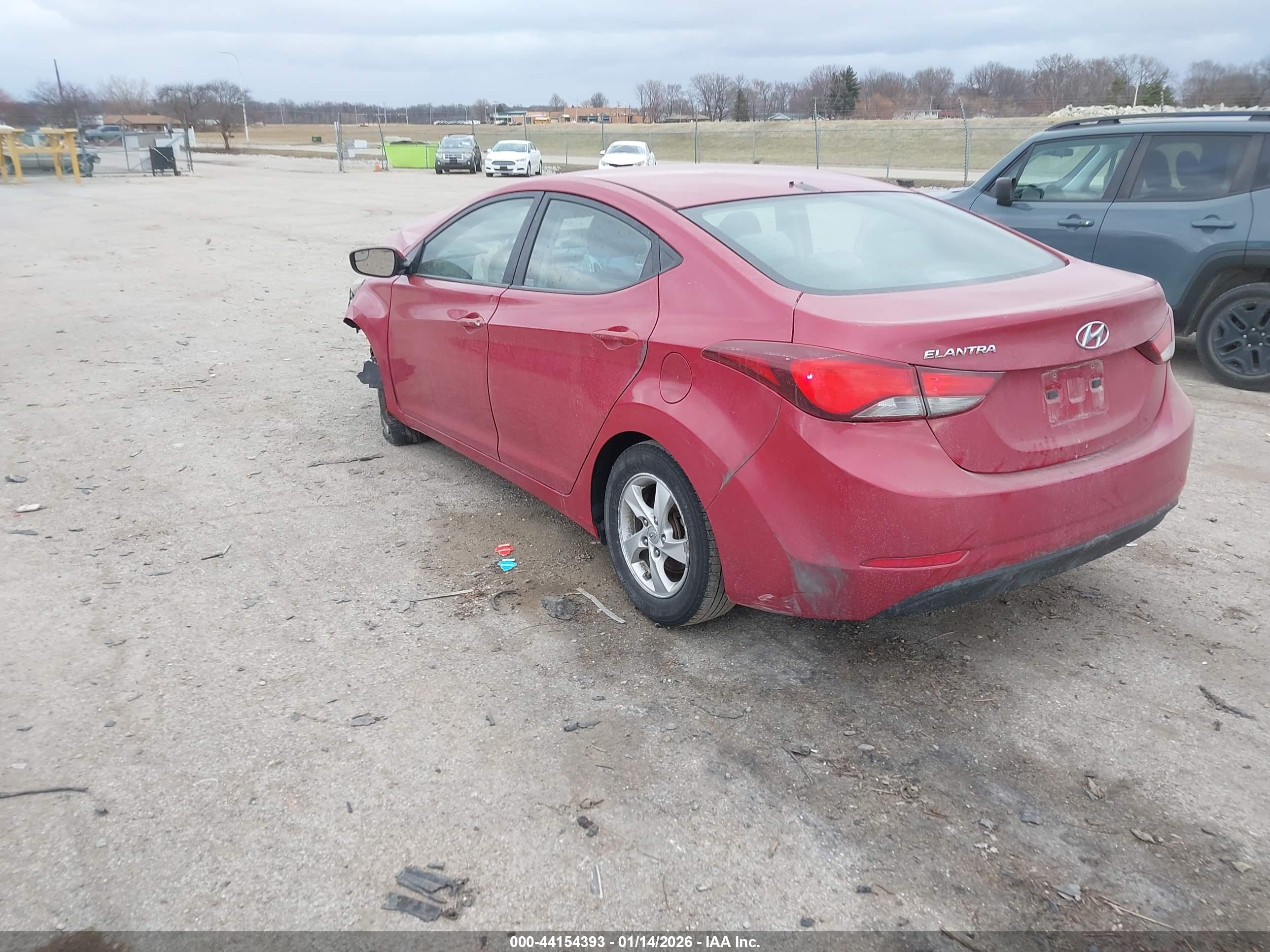 HYUNDAI ELANTRA image 3