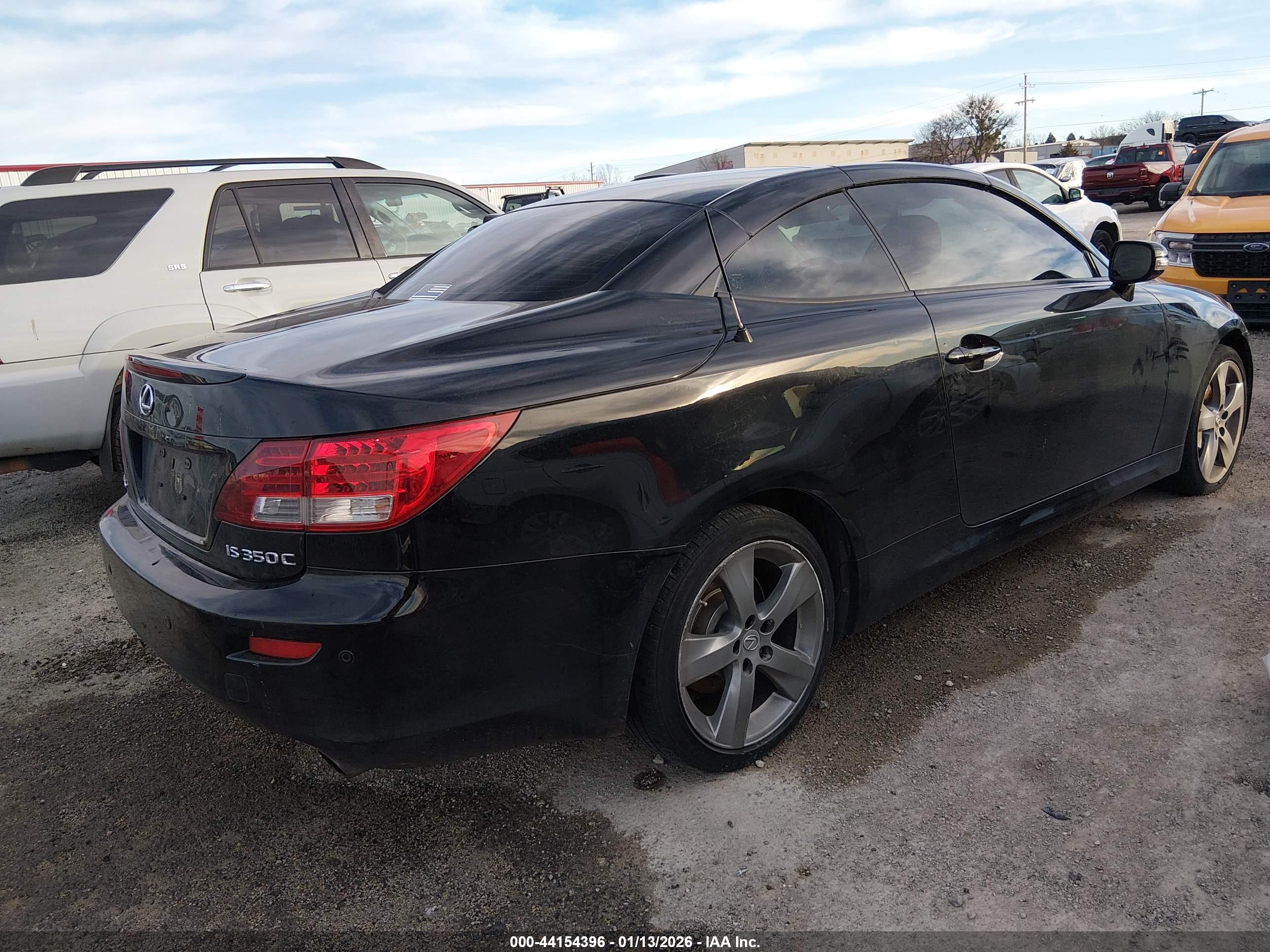 LEXUS IS image 4
