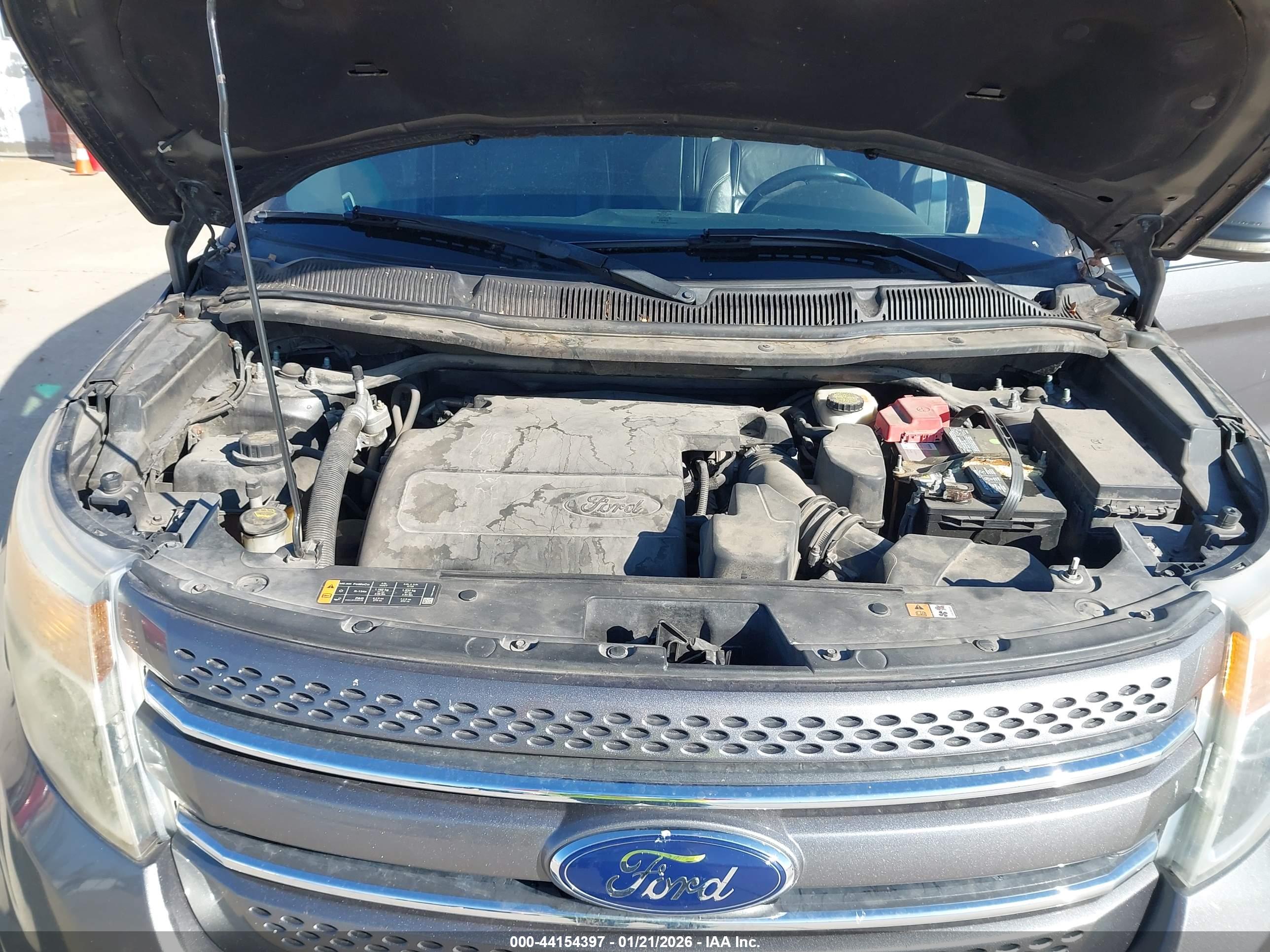 FORD EXPLORER image 10