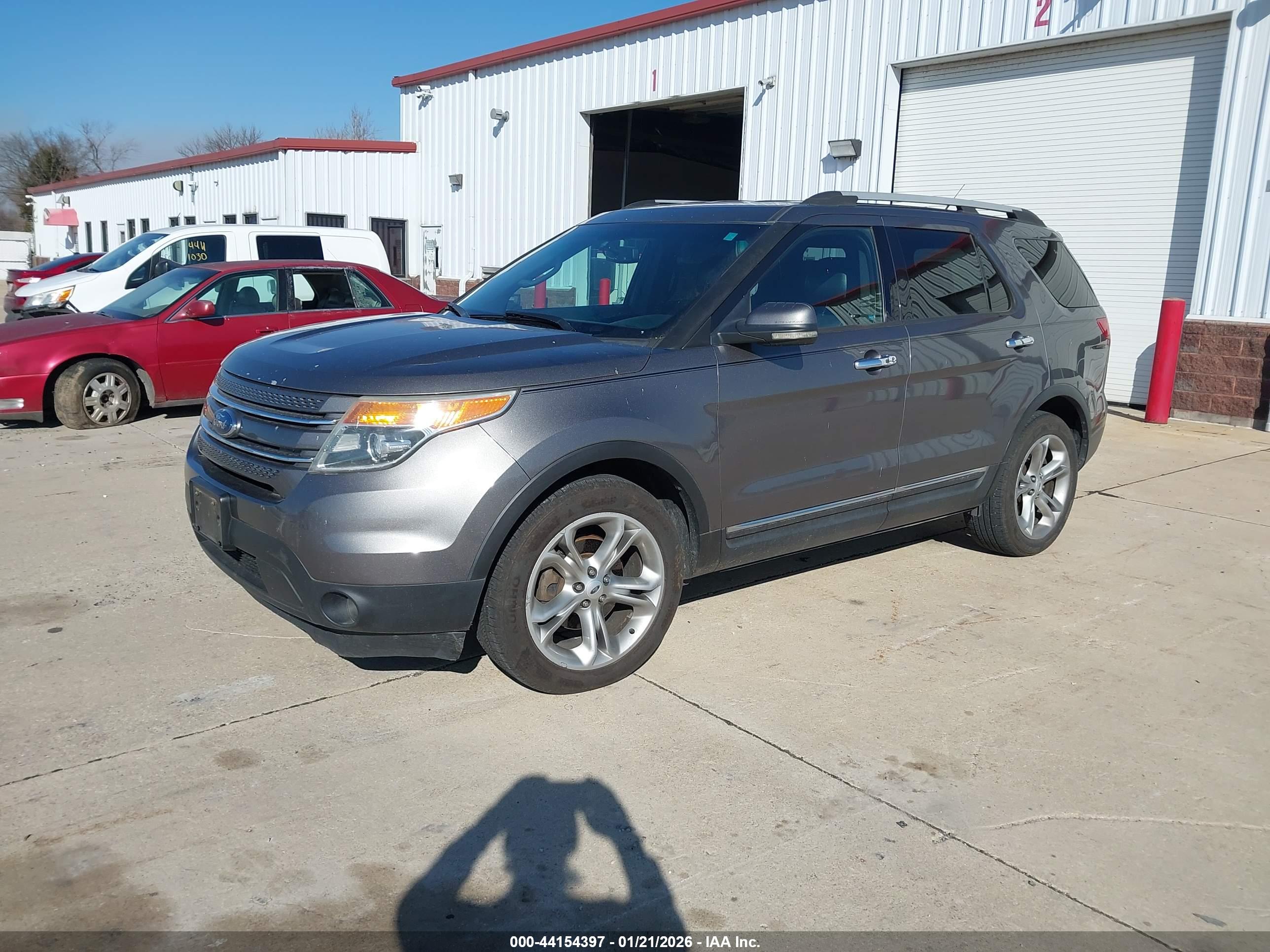 FORD EXPLORER image 2