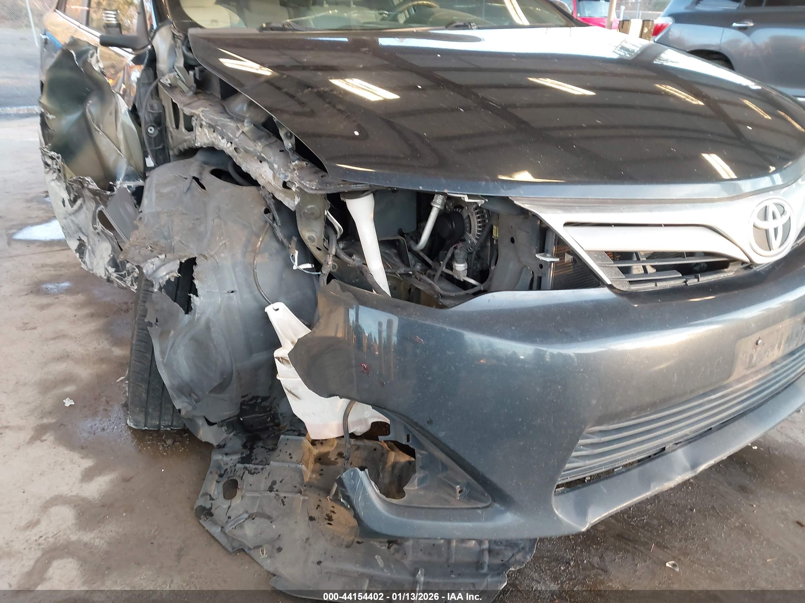 TOYOTA CAMRY image 6