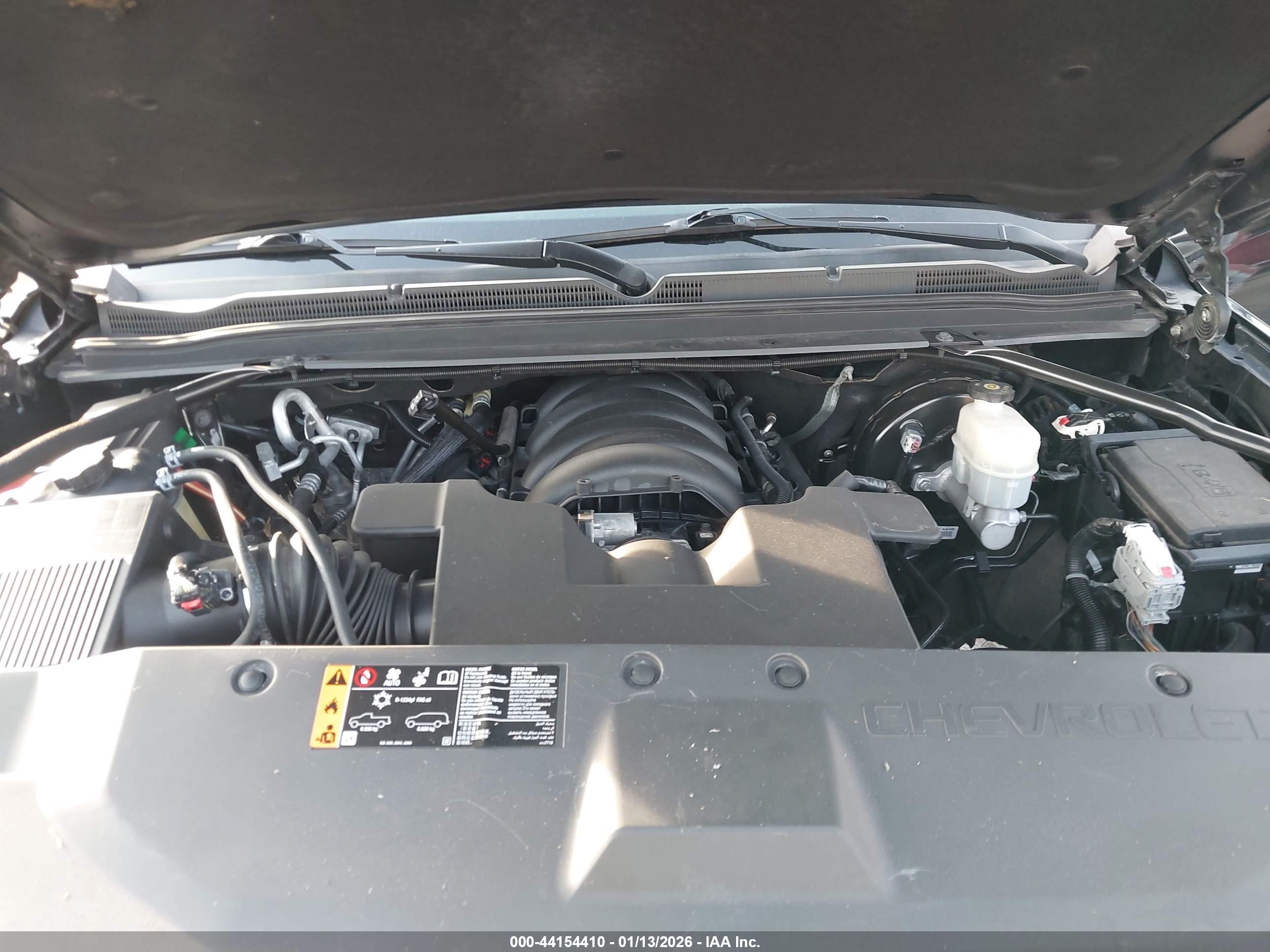 CHEVROLET SUBURBAN image 10