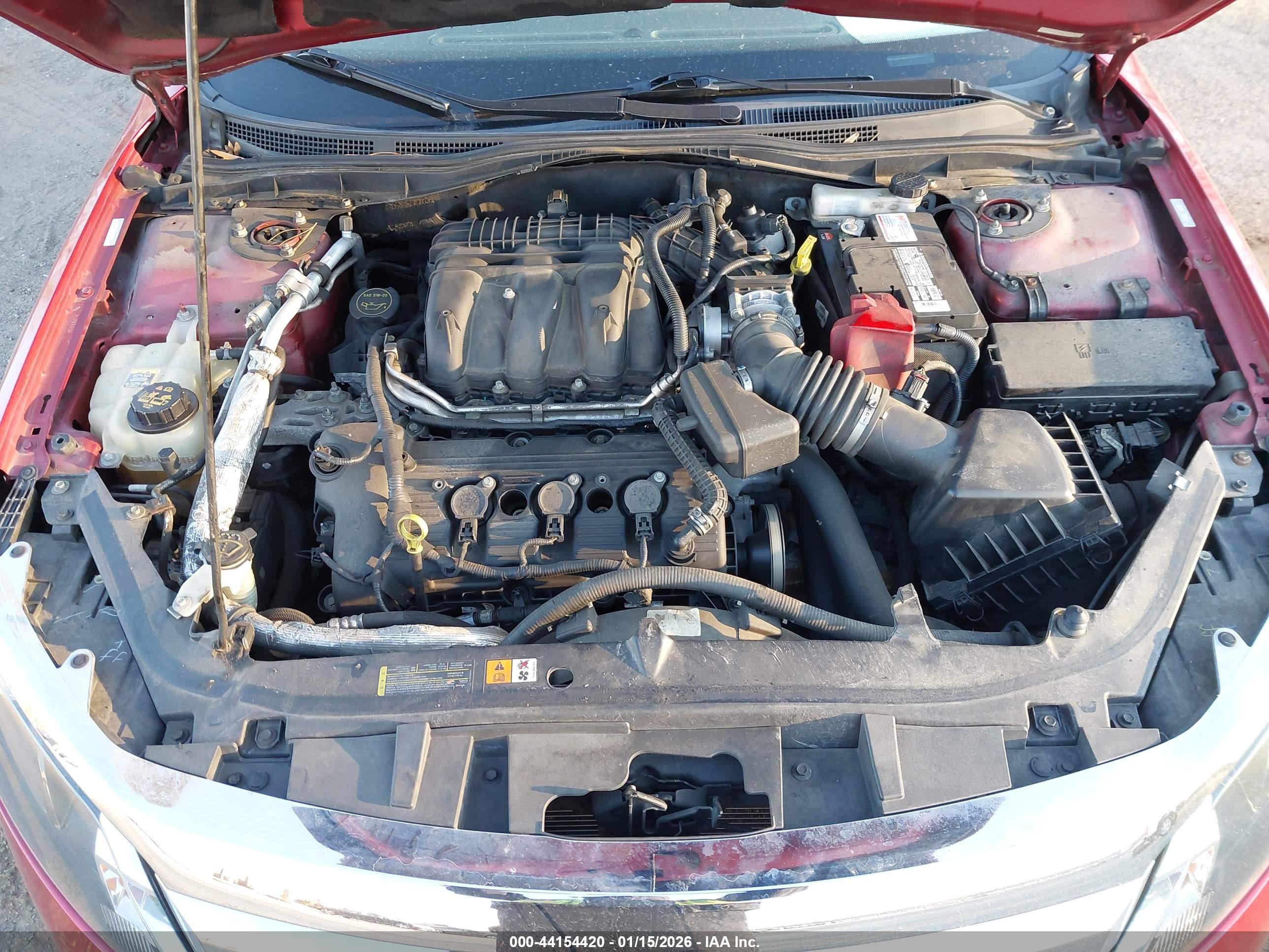 FORD FUSION image 10
