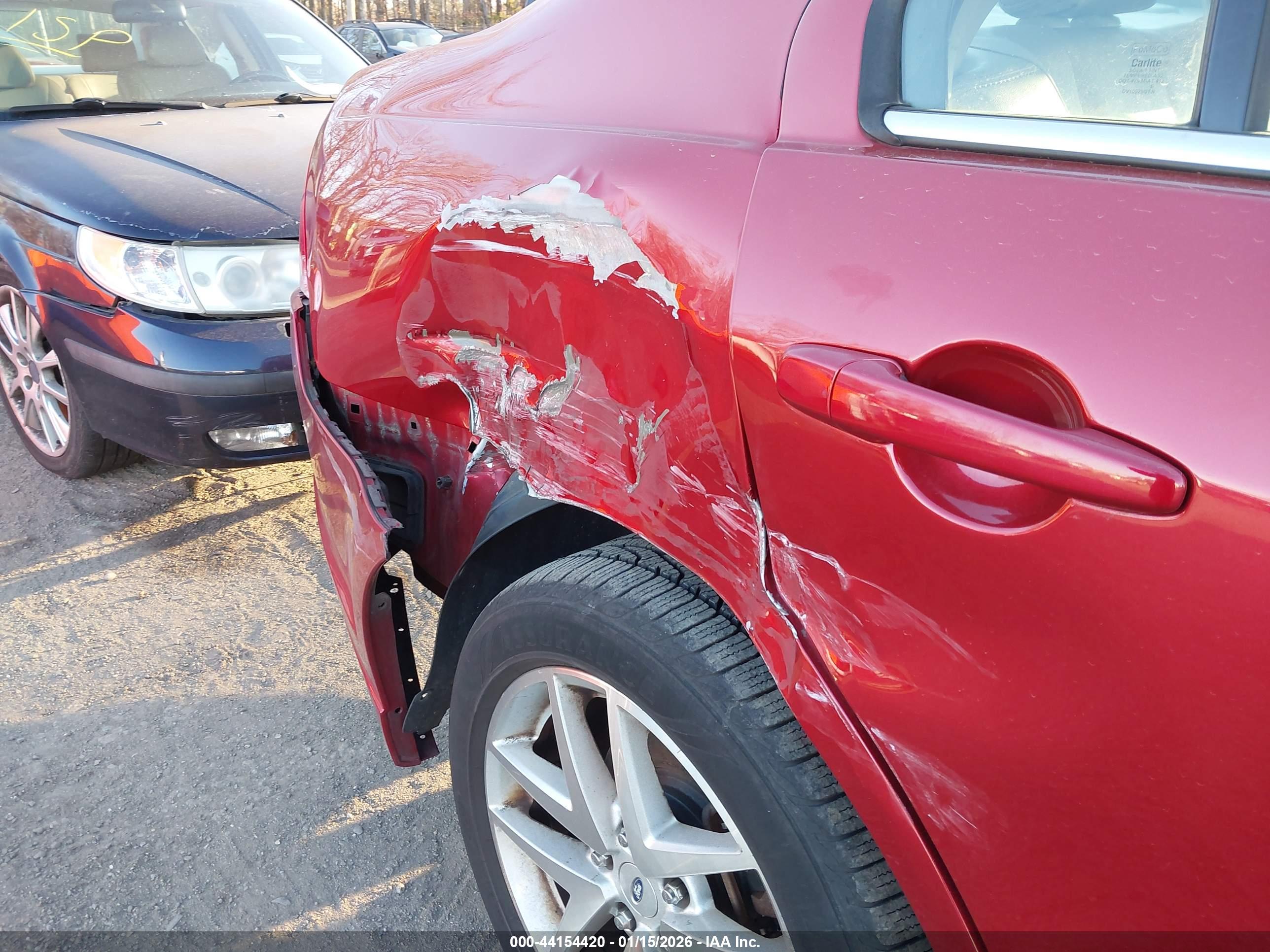 FORD FUSION image 6