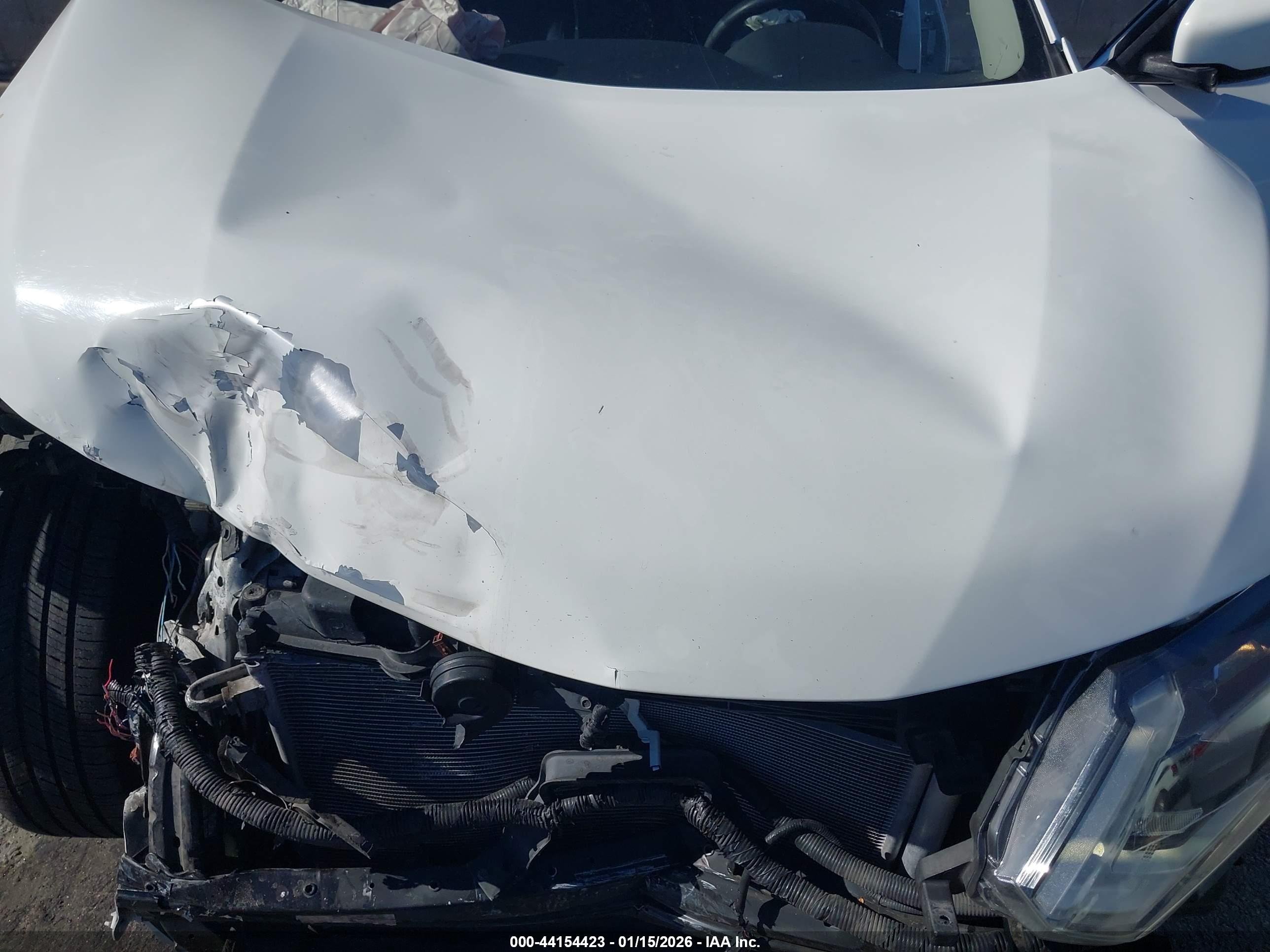 NISSAN ROGUE image 10