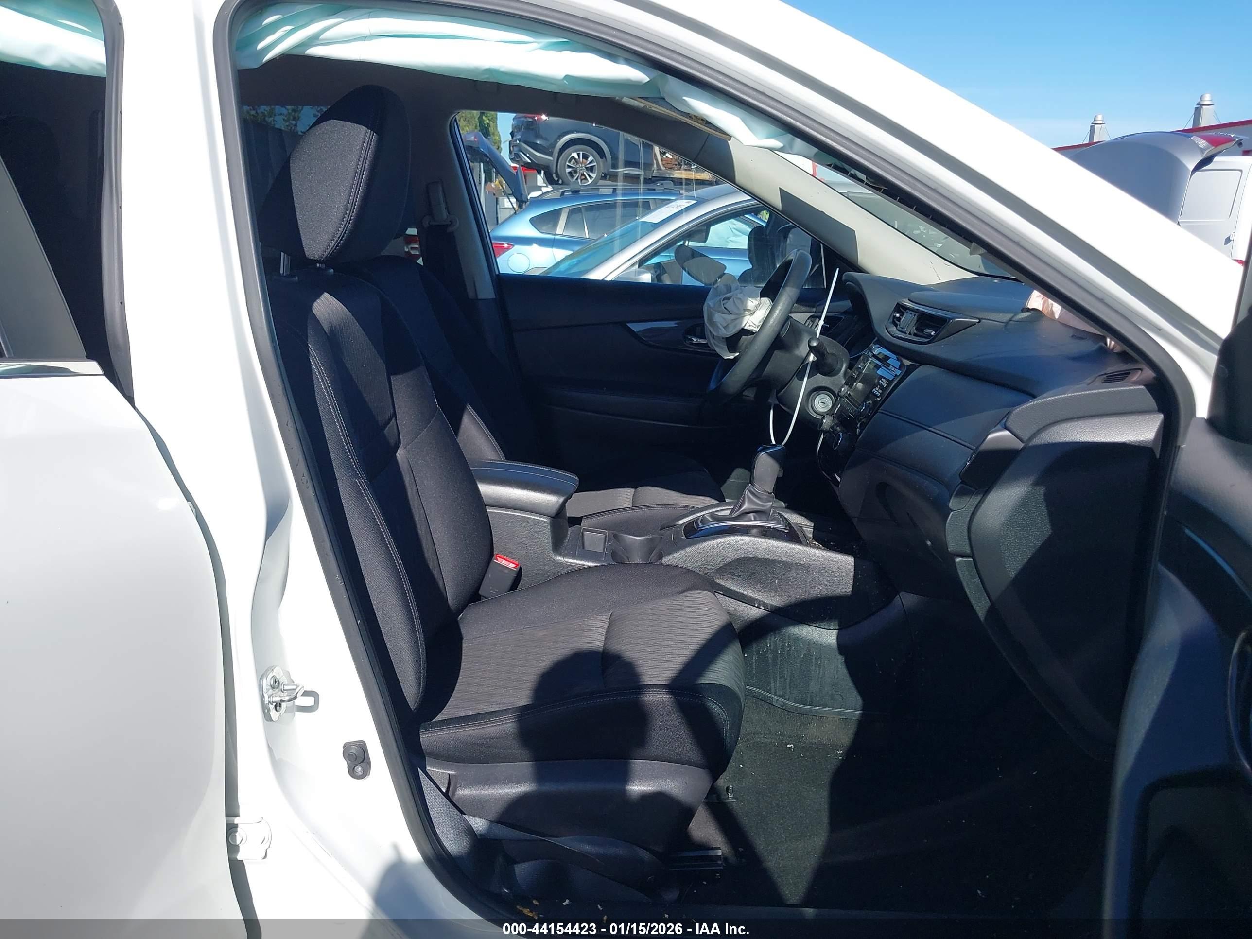 NISSAN ROGUE image 5