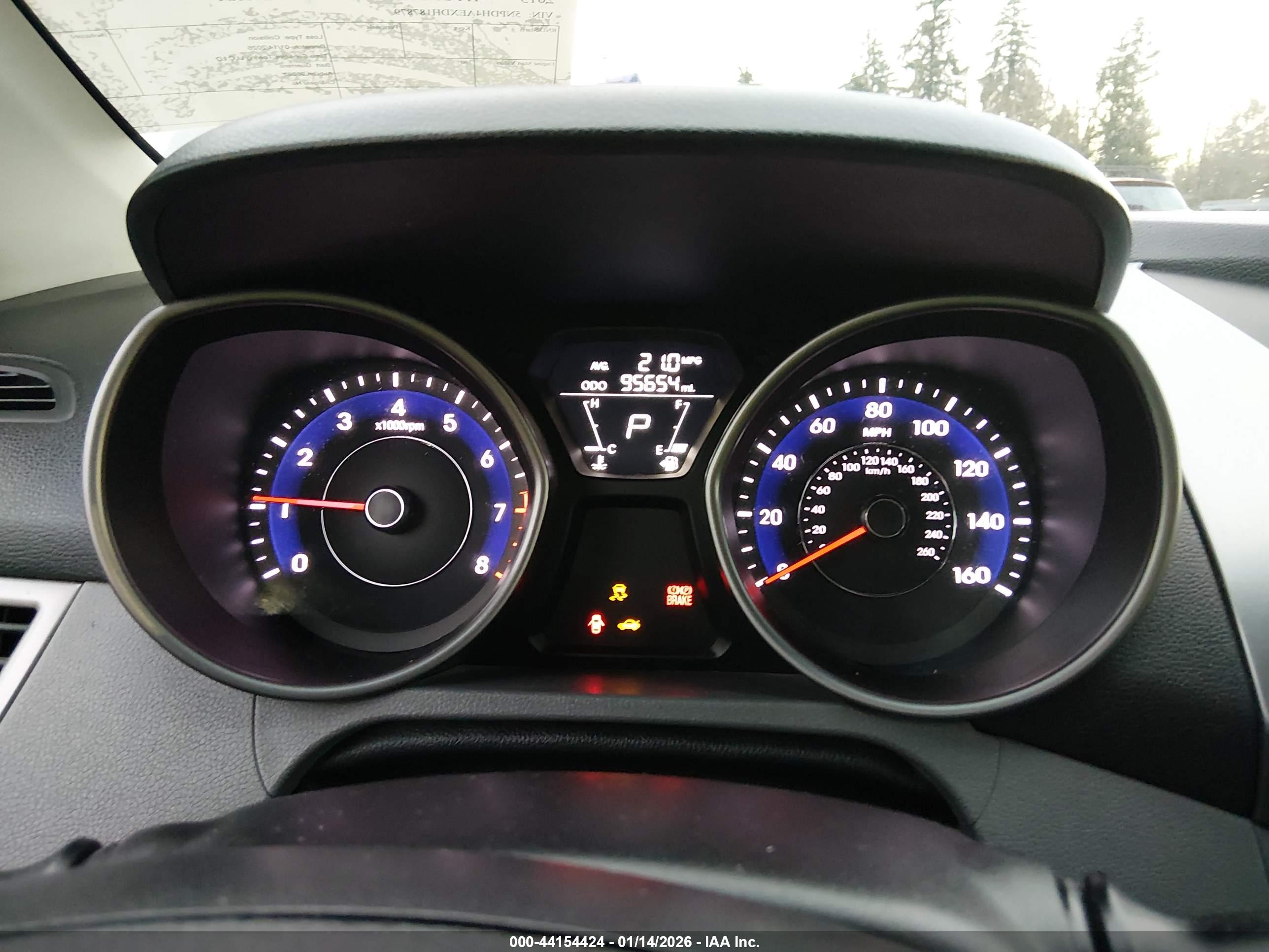 HYUNDAI ELANTRA image 7
