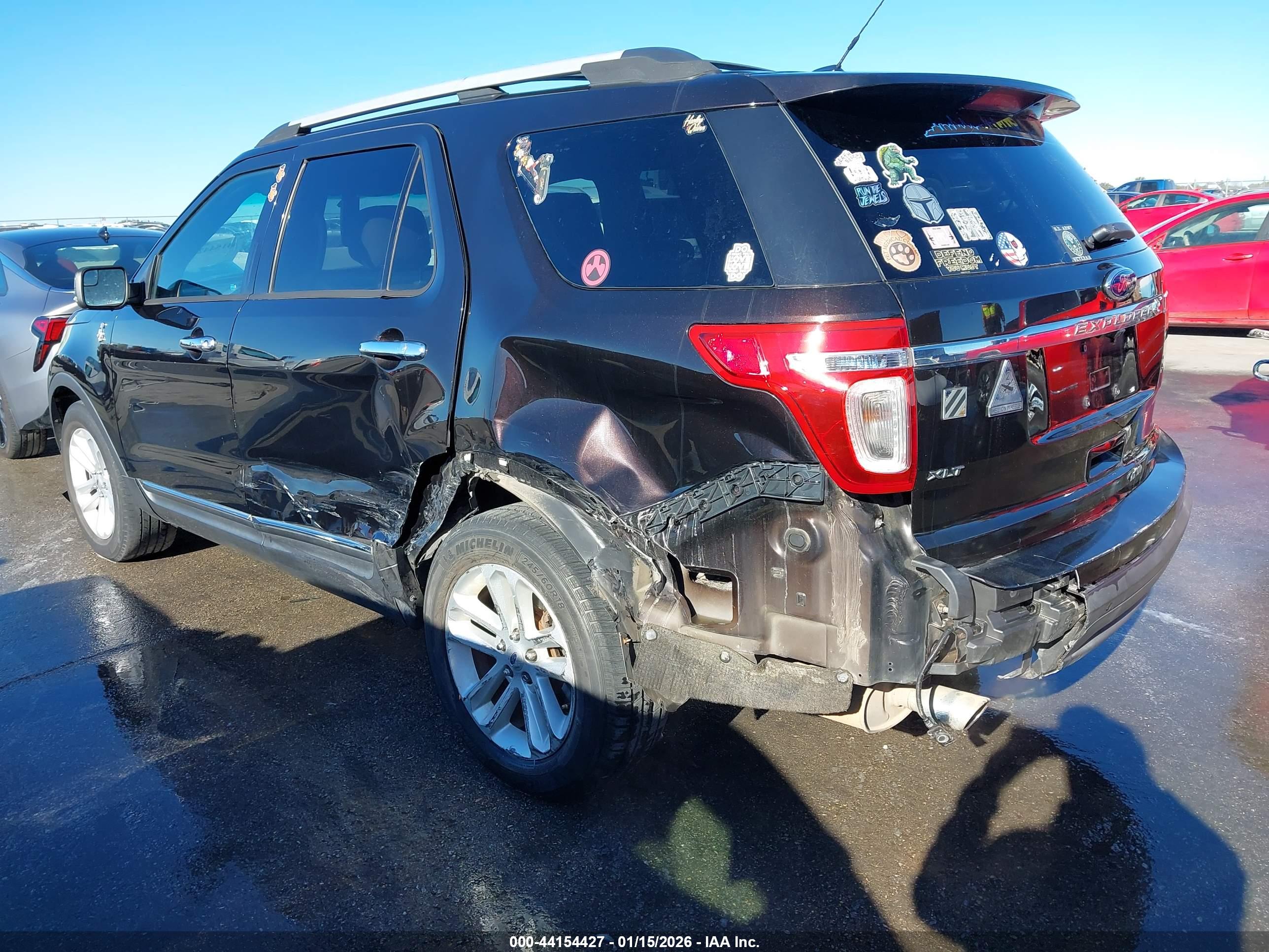 FORD EXPLORER image 3