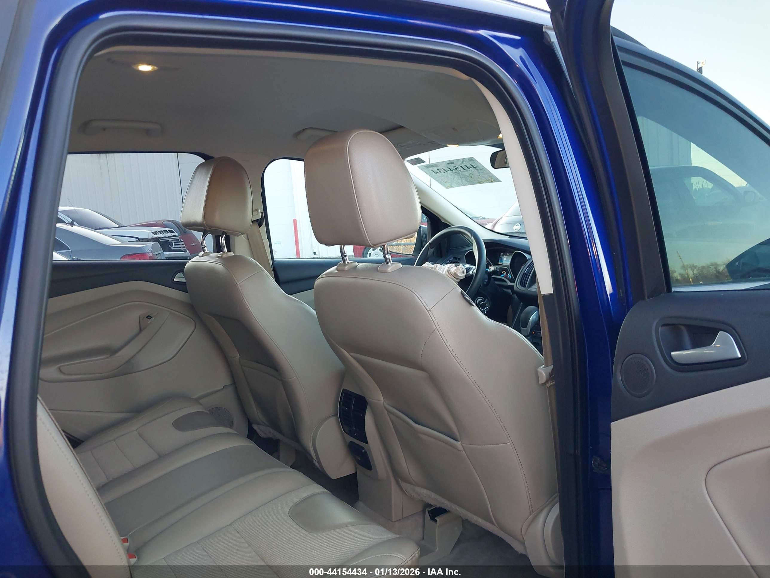 FORD ESCAPE image 8