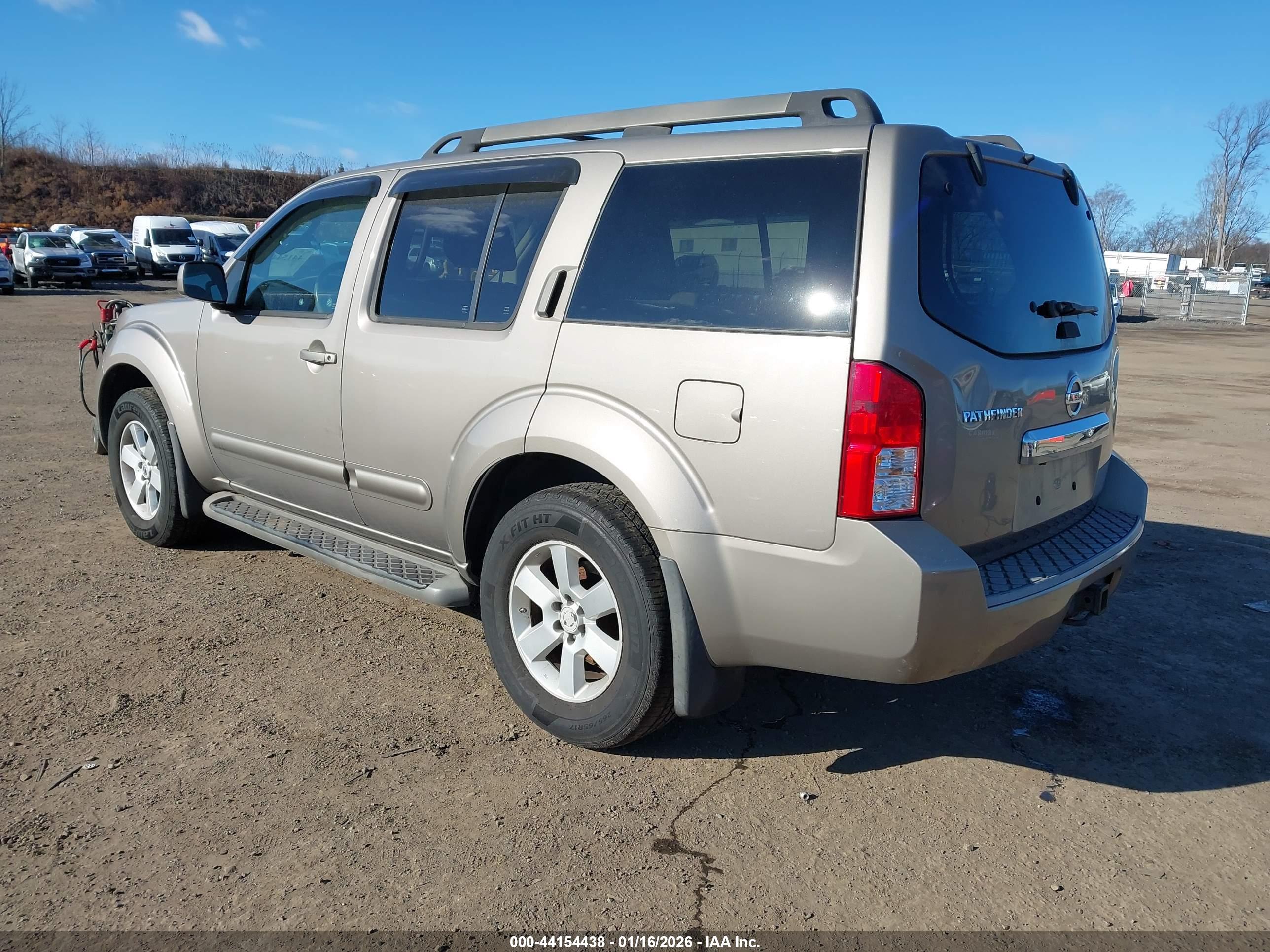 NISSAN PATHFINDER image 3